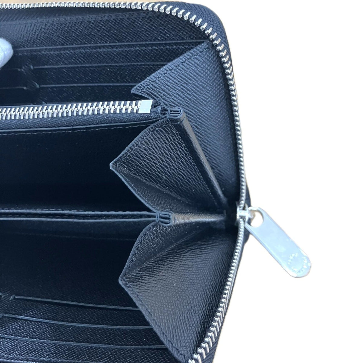 Louis Vuitton Epi Black Noir Epi Leather Long Wallet (Bi-Fold) (Pre-Owned)