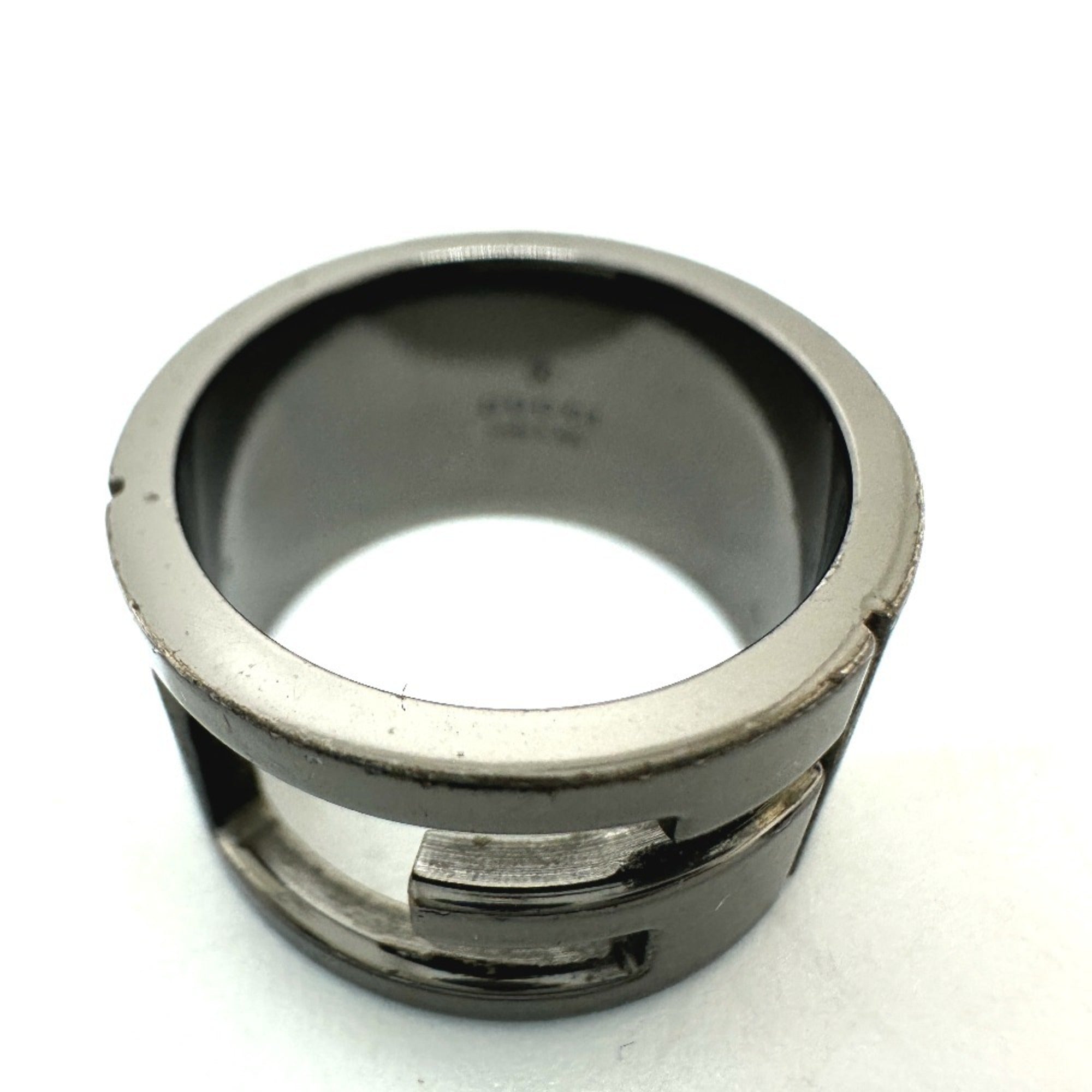 Gucci Silver Black Metal Band Ring (Pre-Owned)