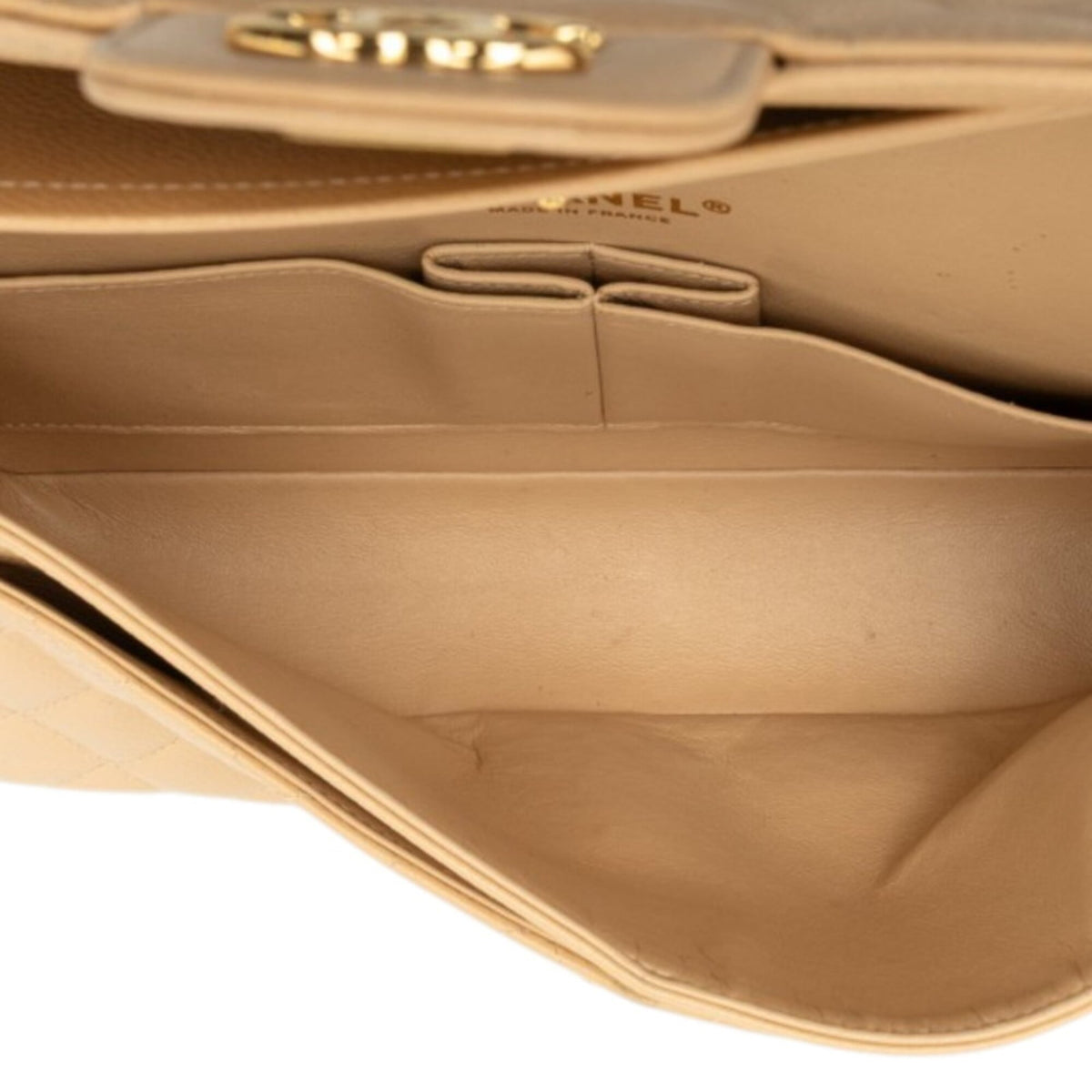 Chanel Beige Grained Calfskin Shoulder Bag (Pre-Owned)
