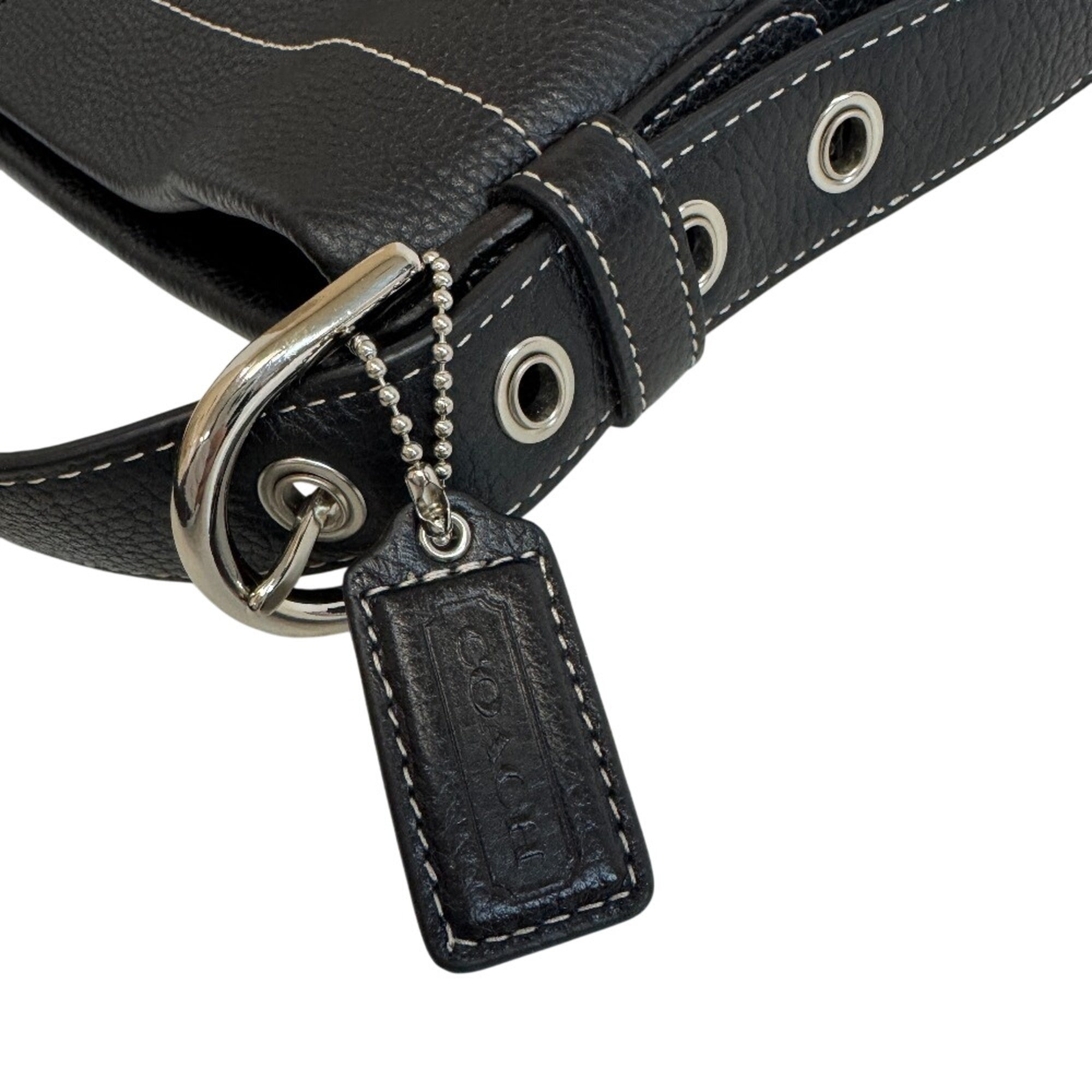 Coach Black Leather Shoulder Bag (Pre-Owned)
