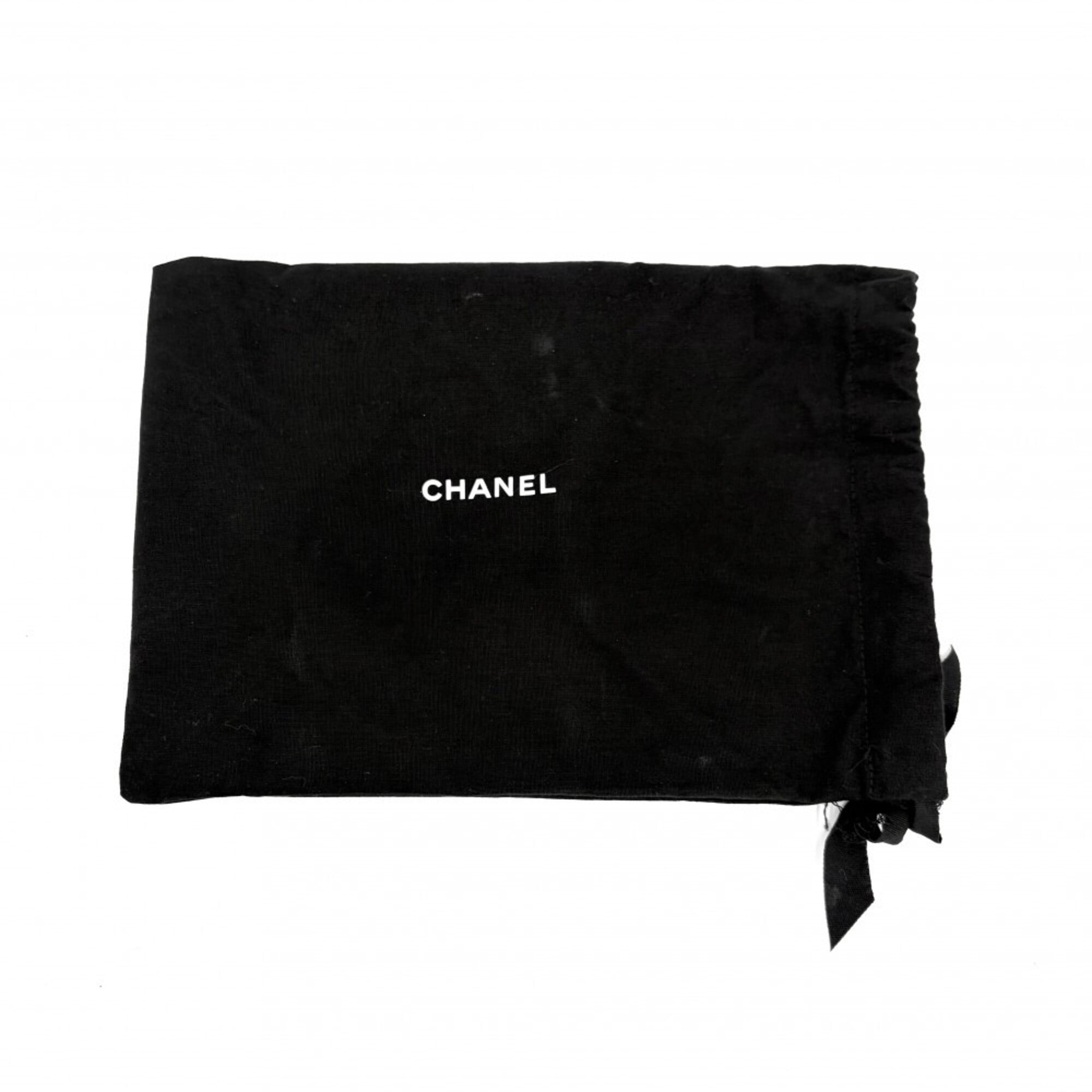 Chanel Matelasse Black Leather Shoulder Bag (Pre-Owned)