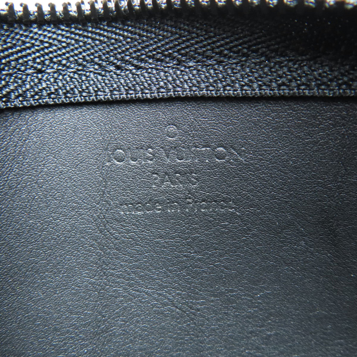 Louis Vuitton Noir Leather Pochette (Pre-Owned)