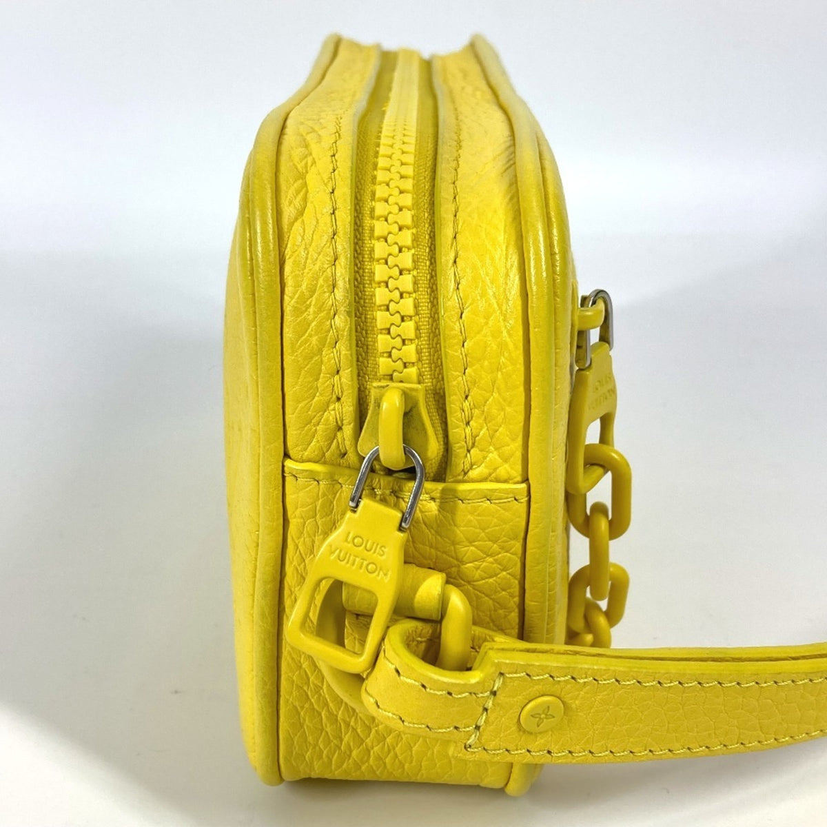 Louis Vuitton Yellow Leather Clutch Bag (Pre-Owned)