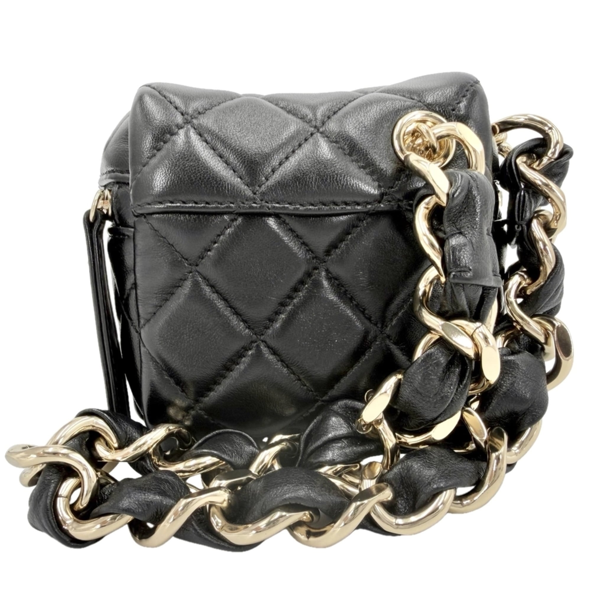 Chanel Black White Leather Handbag Pouch (Pre-Owned)