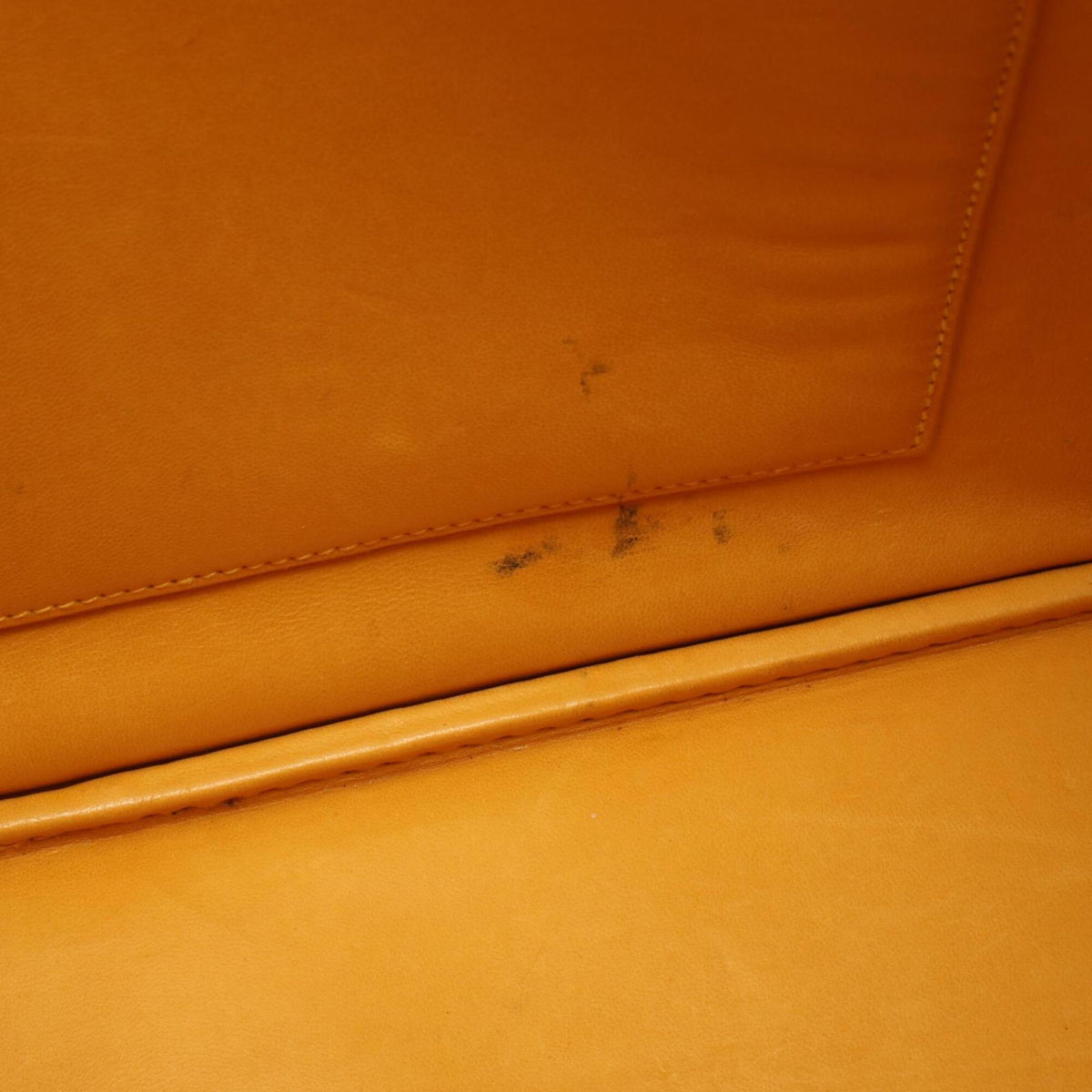 Hermes Yellow Courchevel Leather Handbag (Pre-Owned)