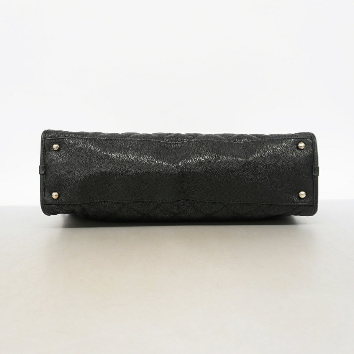 Chanel Black Grained Calfskin Shoulder Bag (Pre-Owned)
