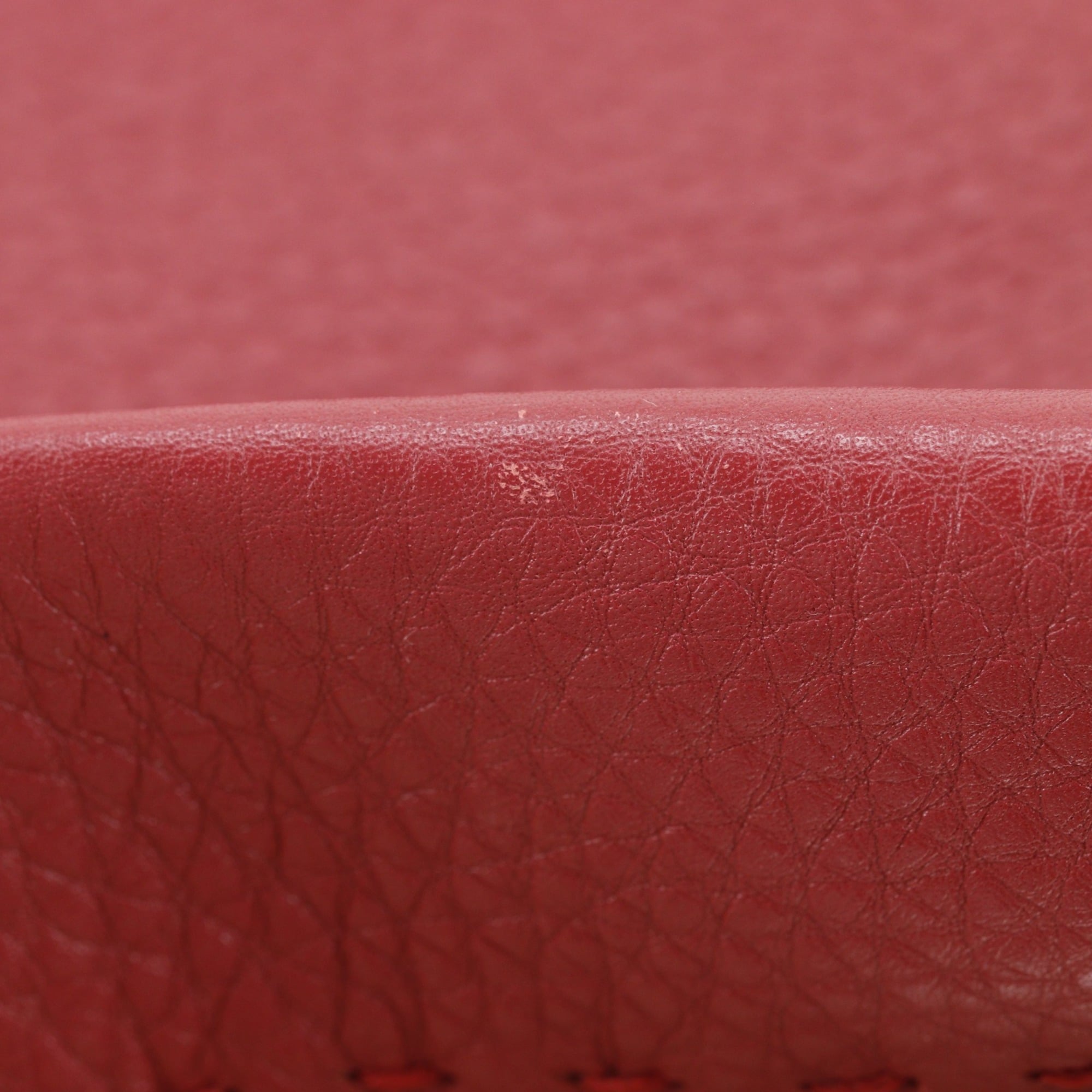 Fendi Red Color Leather Handbag (Pre-Owned)