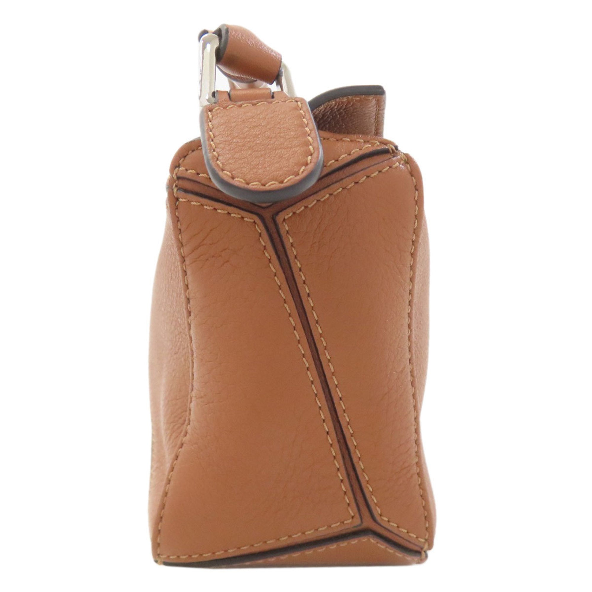 Loewe Brown Leather Handbag (Pre-Owned)