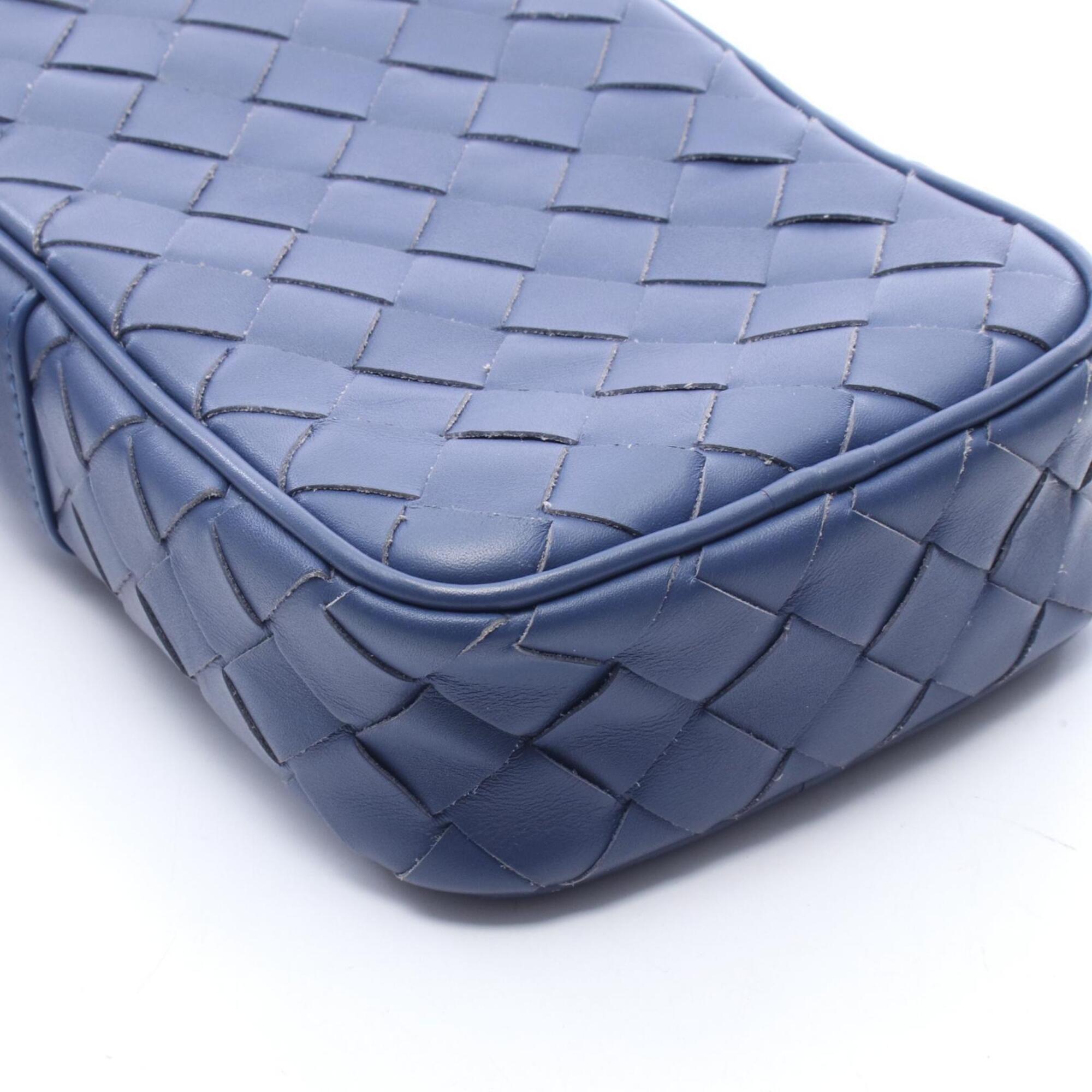 Bottega Veneta Navy Intrecciato Pochette Shoulder Bag (Pre-Owned)