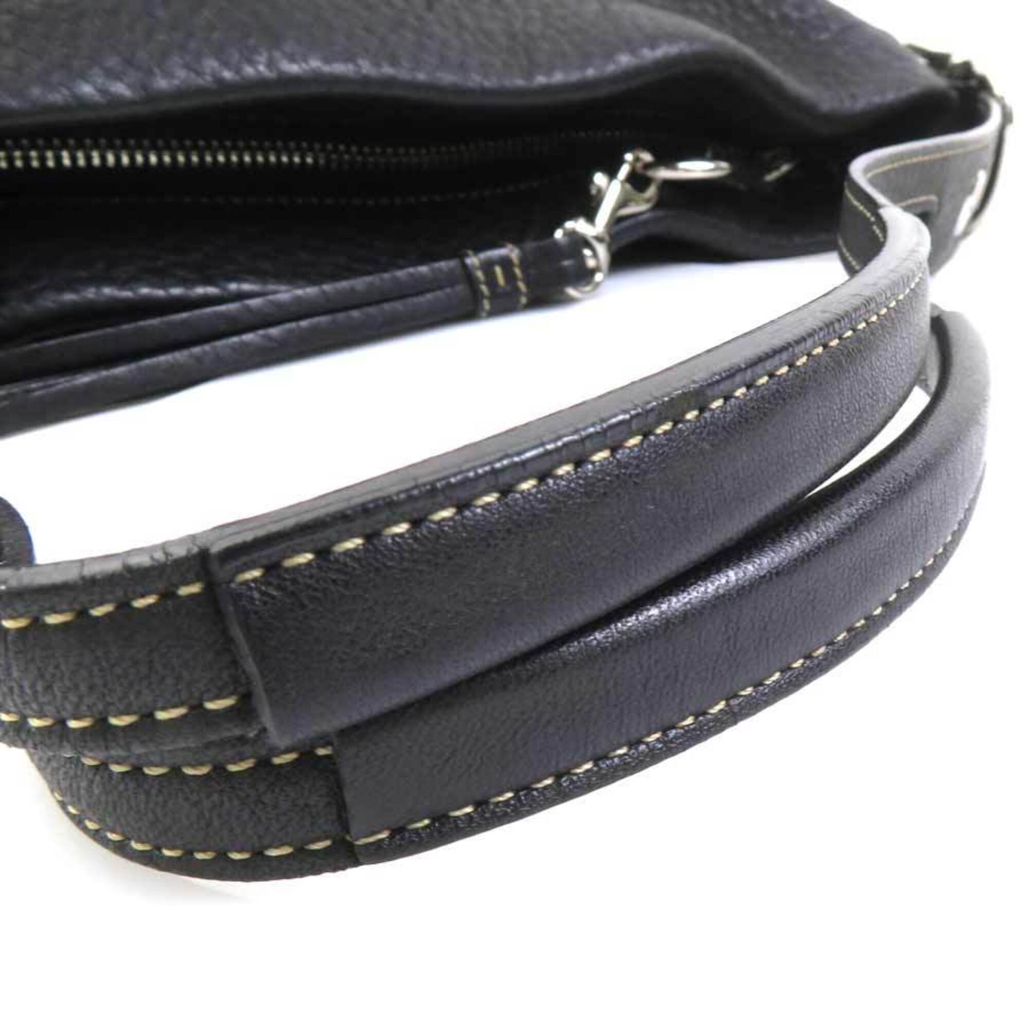 Coach Black Leather Handbag (Pre-Owned)