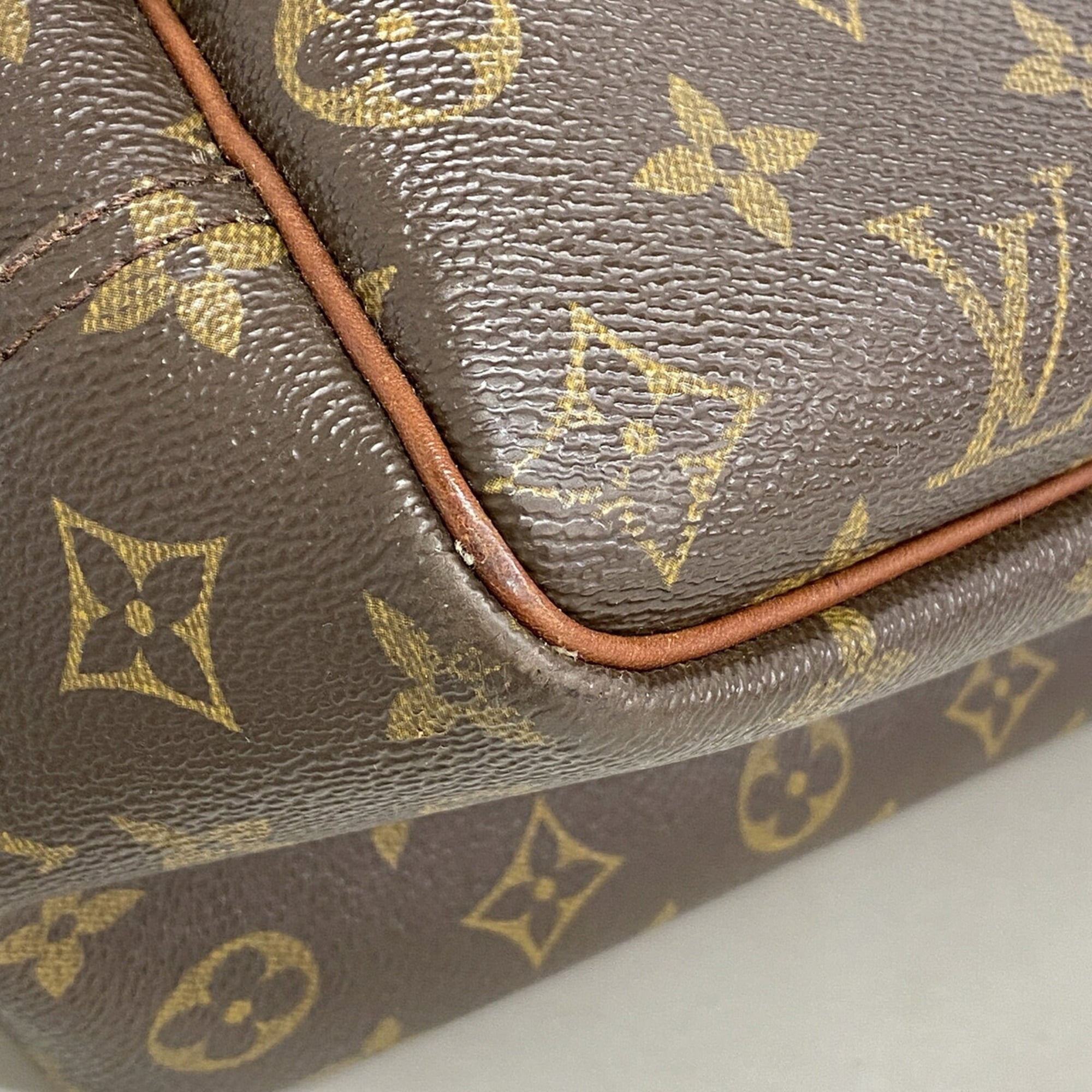 Louis Vuitton Brown Handbag (Pre-Owned)