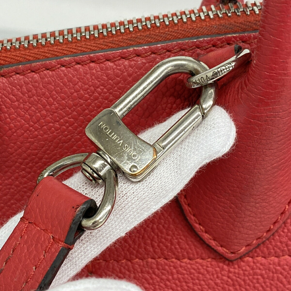 Louis Vuitton Poppy Petal Handbag (Pre-Owned)