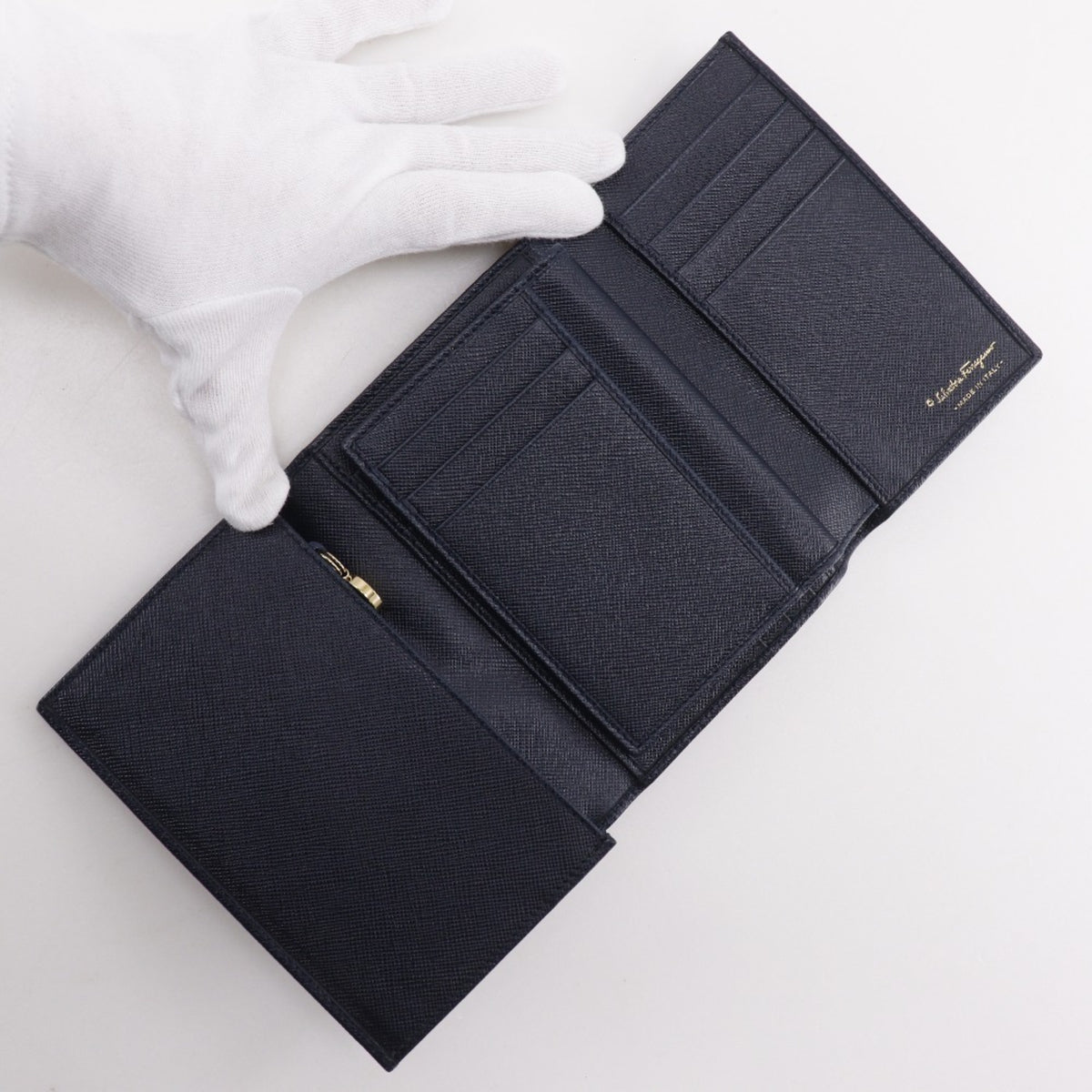 Salvatore Ferragamo Gancini Leather Wallet (Tri-Fold) (Pre-Owned)