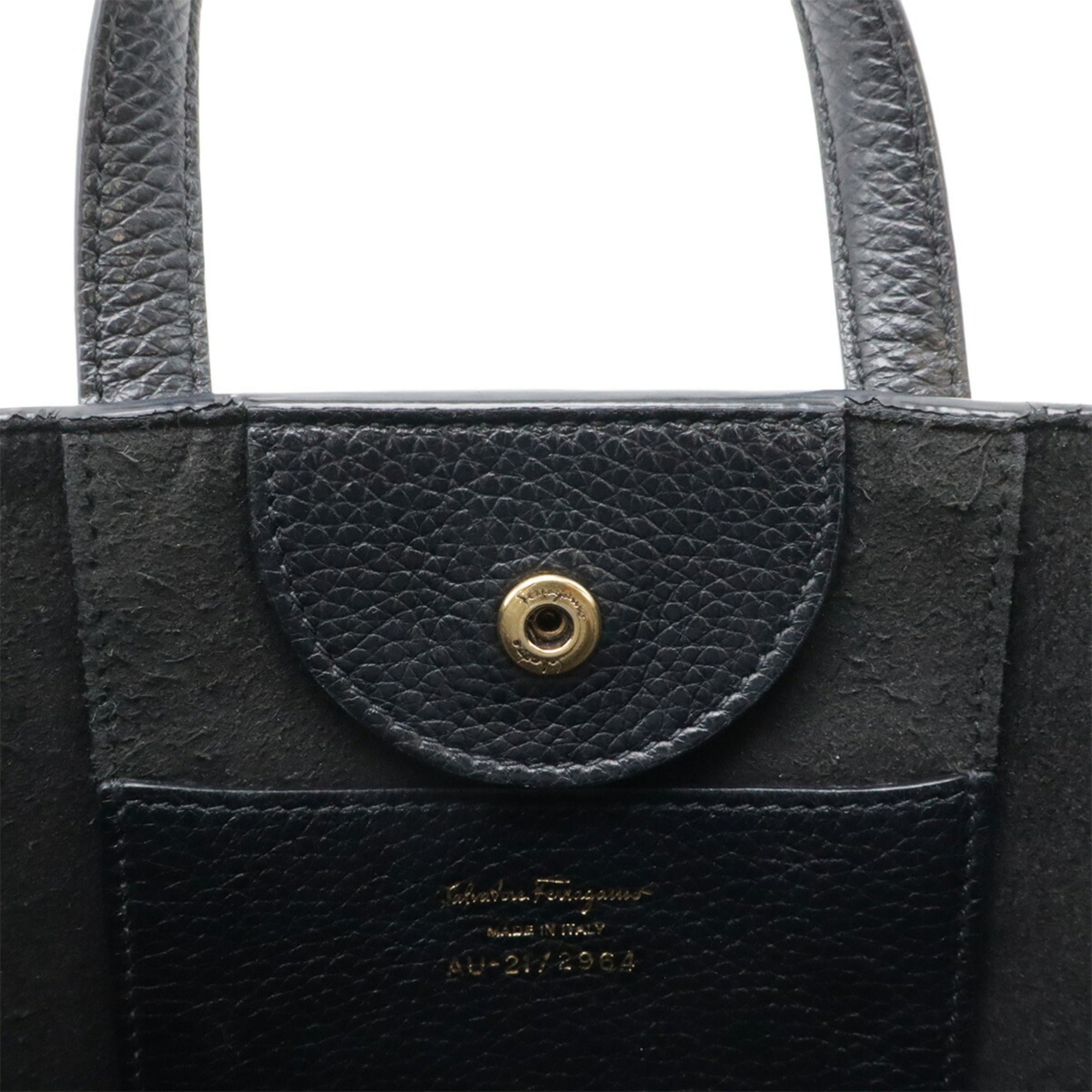 Salvatore Ferragamo Black Leather Handbag Shoulder Bag (Pre-Owned)