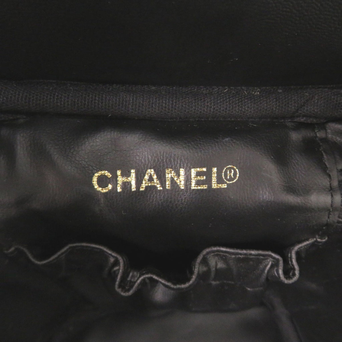 Chanel Black Grained Calfskin Pouch Vanity Bag (Pre-Owned)