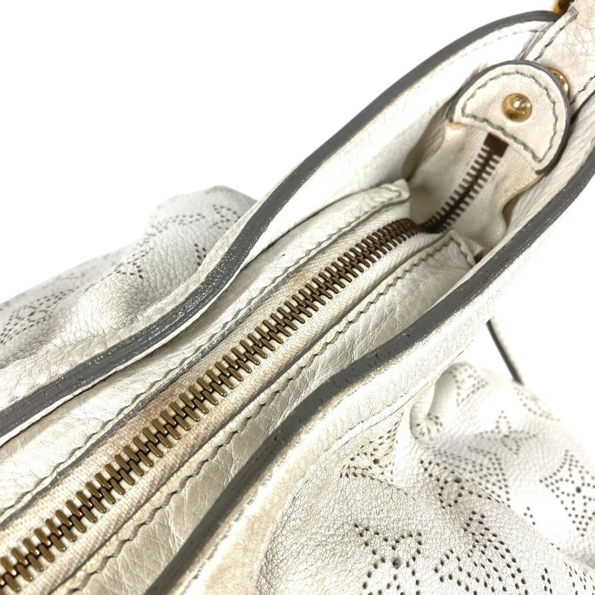 Louis Vuitton White Monogram Mahina Leather Leather Pochette Shoulder Bag (Pre-Owned)