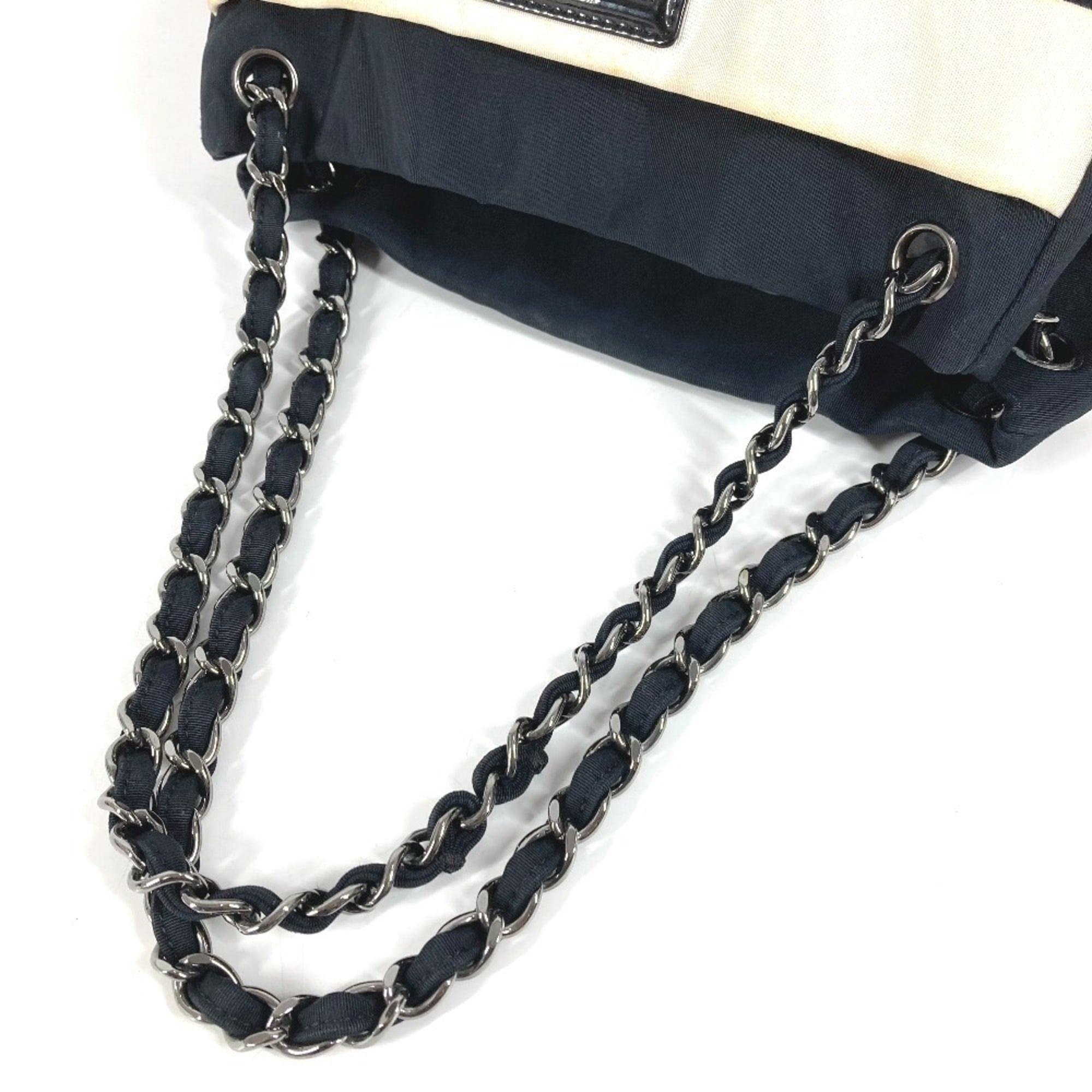 Chanel 2.55 Black White Nylon Canvas Shoulder Bag Tote Bag (Pre-Owned)
