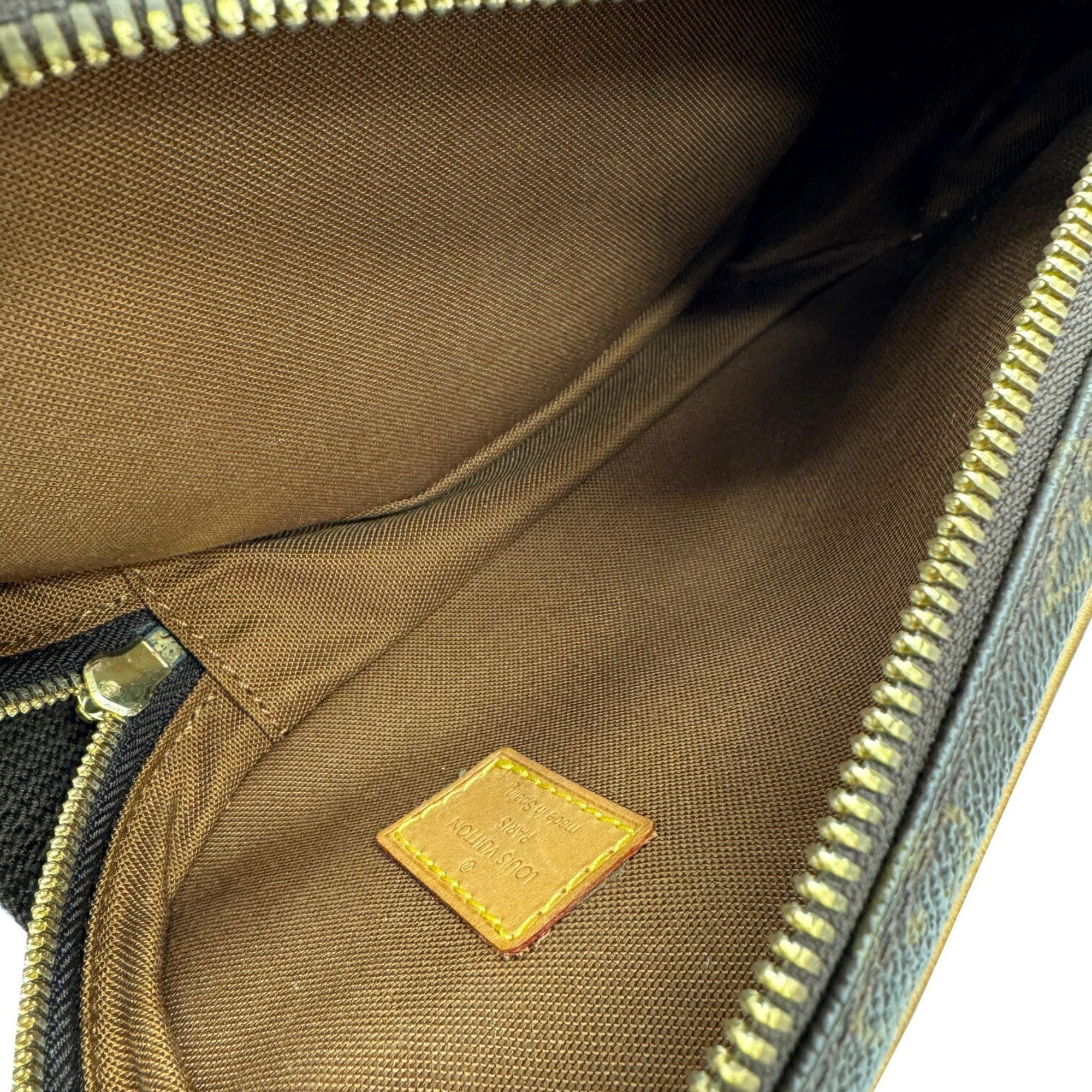 Louis Vuitton Brown Monogram Monogram Shoulder Bag Sling Bag (Pre-Owned)