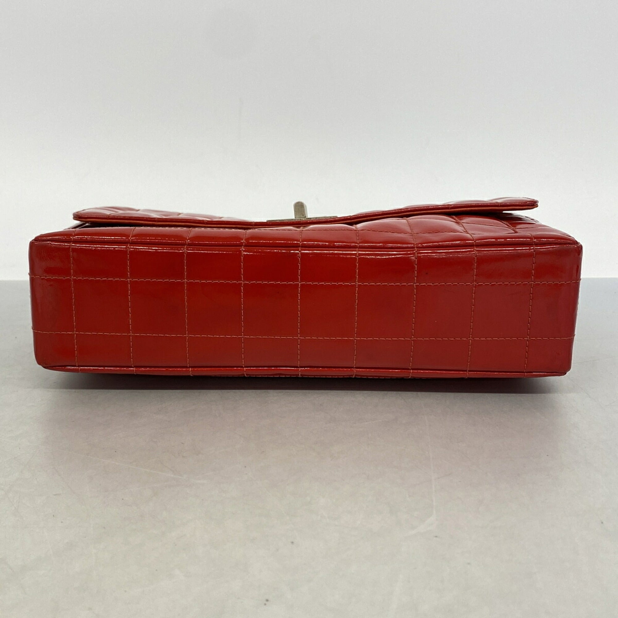 Chanel Red Color Patent Leather Shoulder Bag (Pre-Owned)
