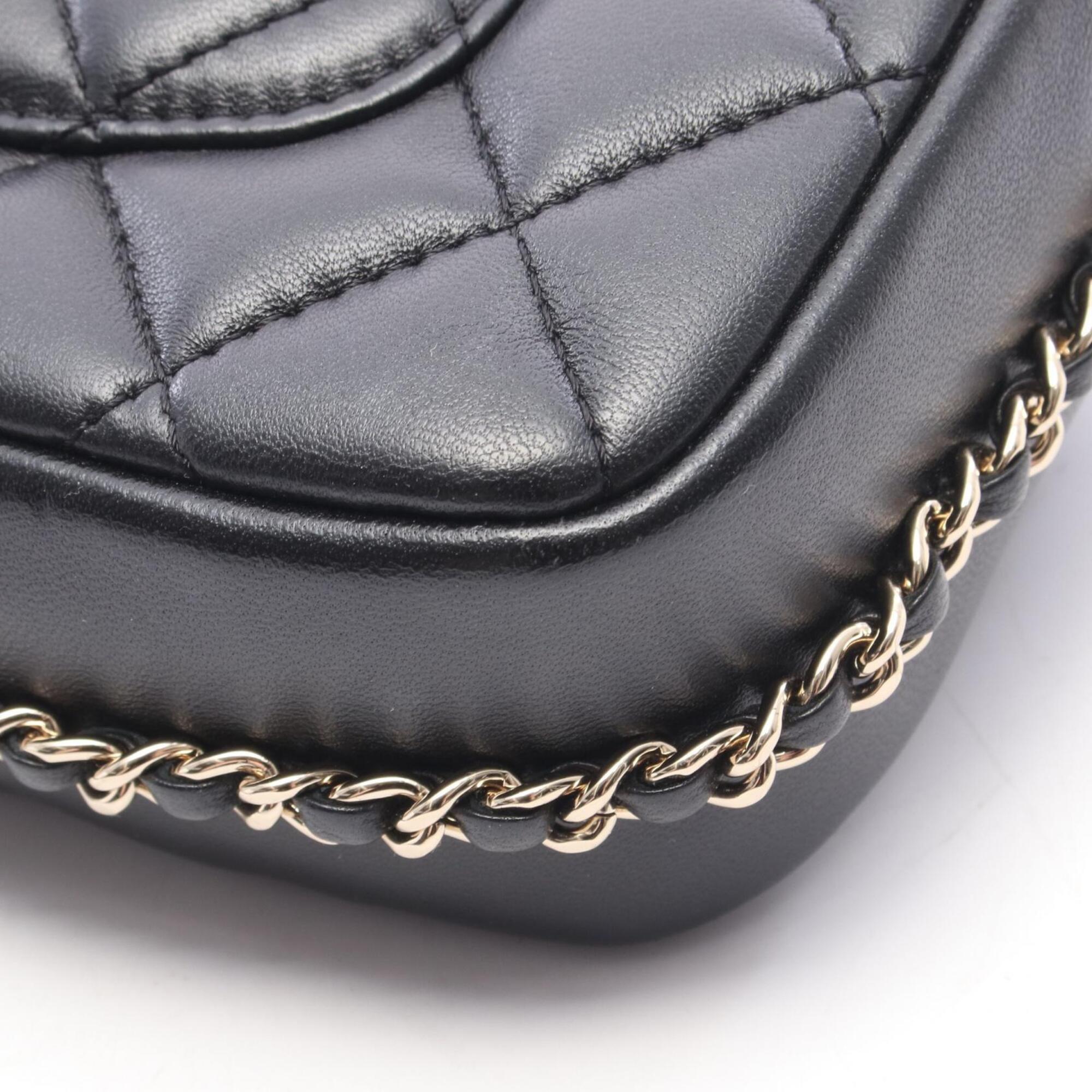 Chanel Matelasse Black Leather Handbag Shoulder Bag (Pre-Owned)