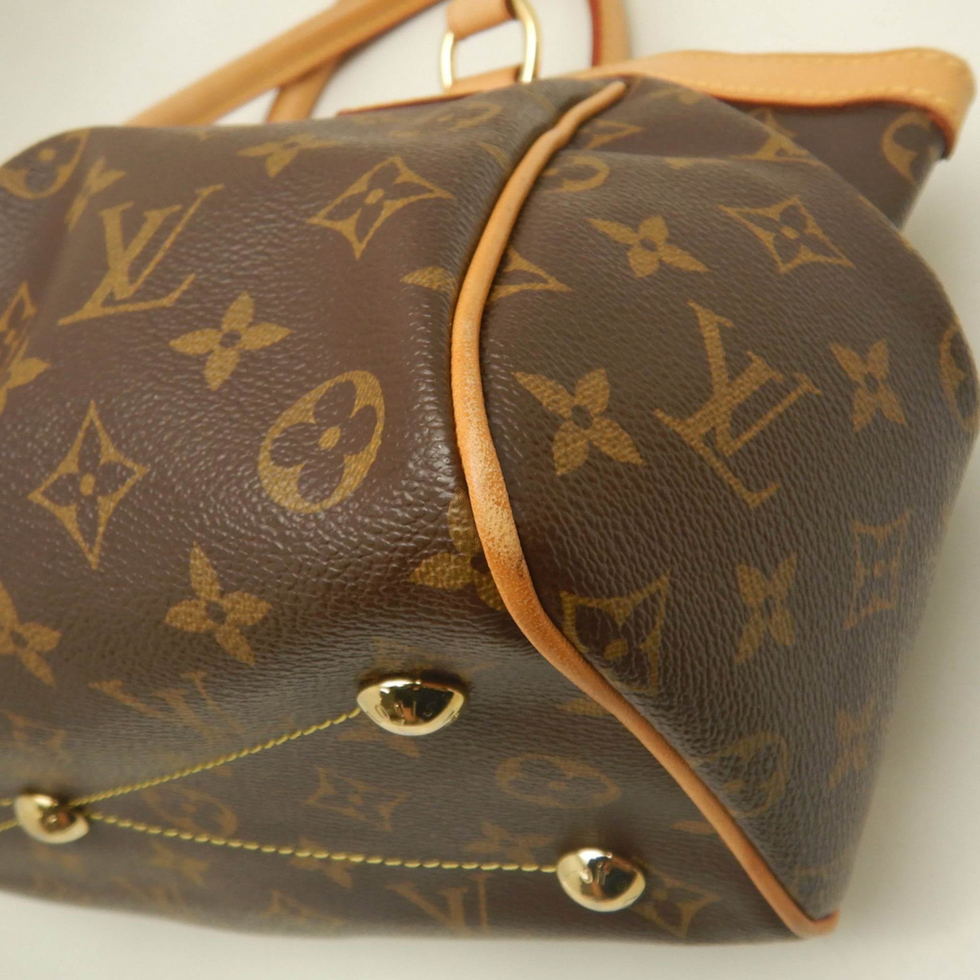 Louis Vuitton Brown Monogram Canvas Handbag (Pre-Owned)