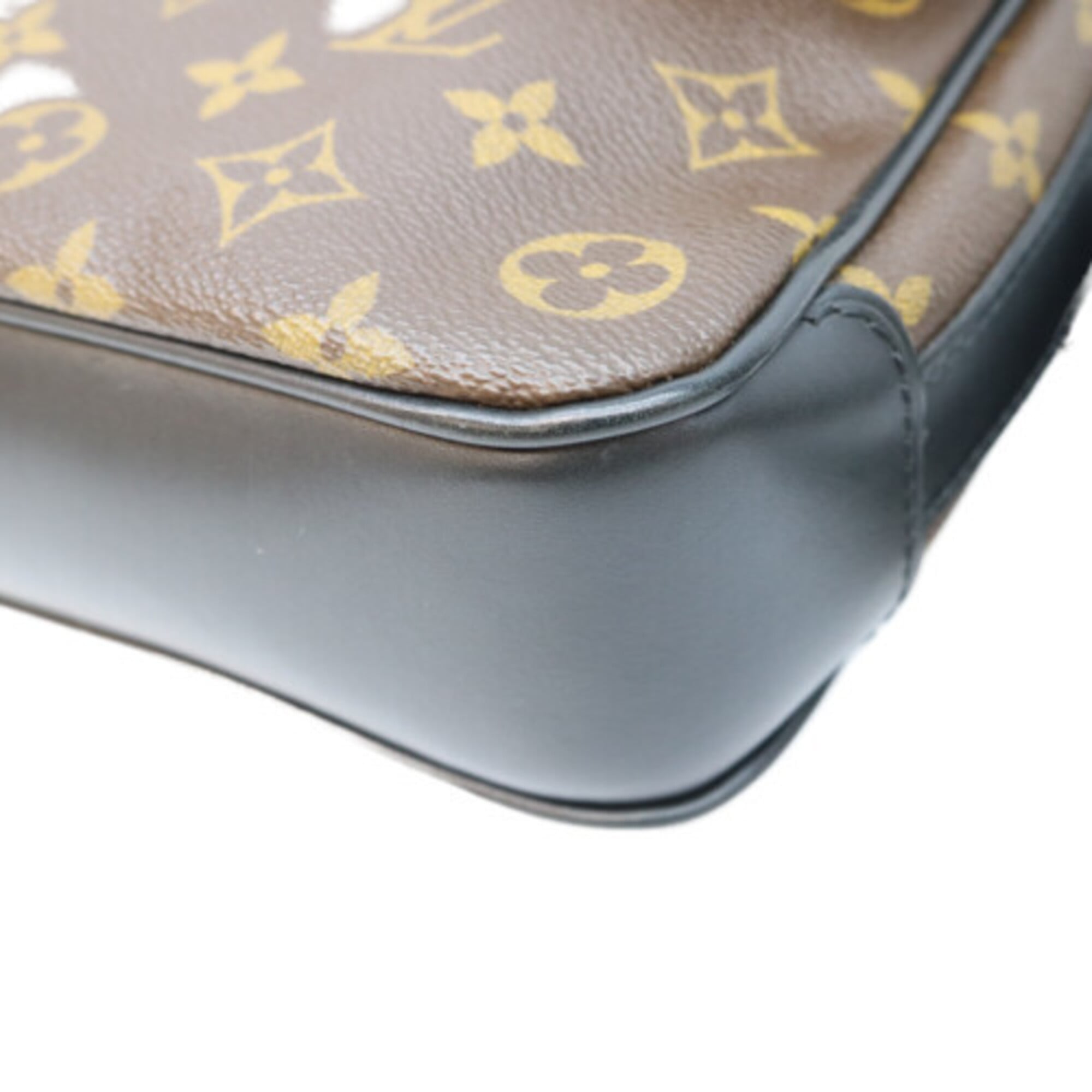 Louis Vuitton Black Brown Monogram Shoulder Bag (Pre-Owned)