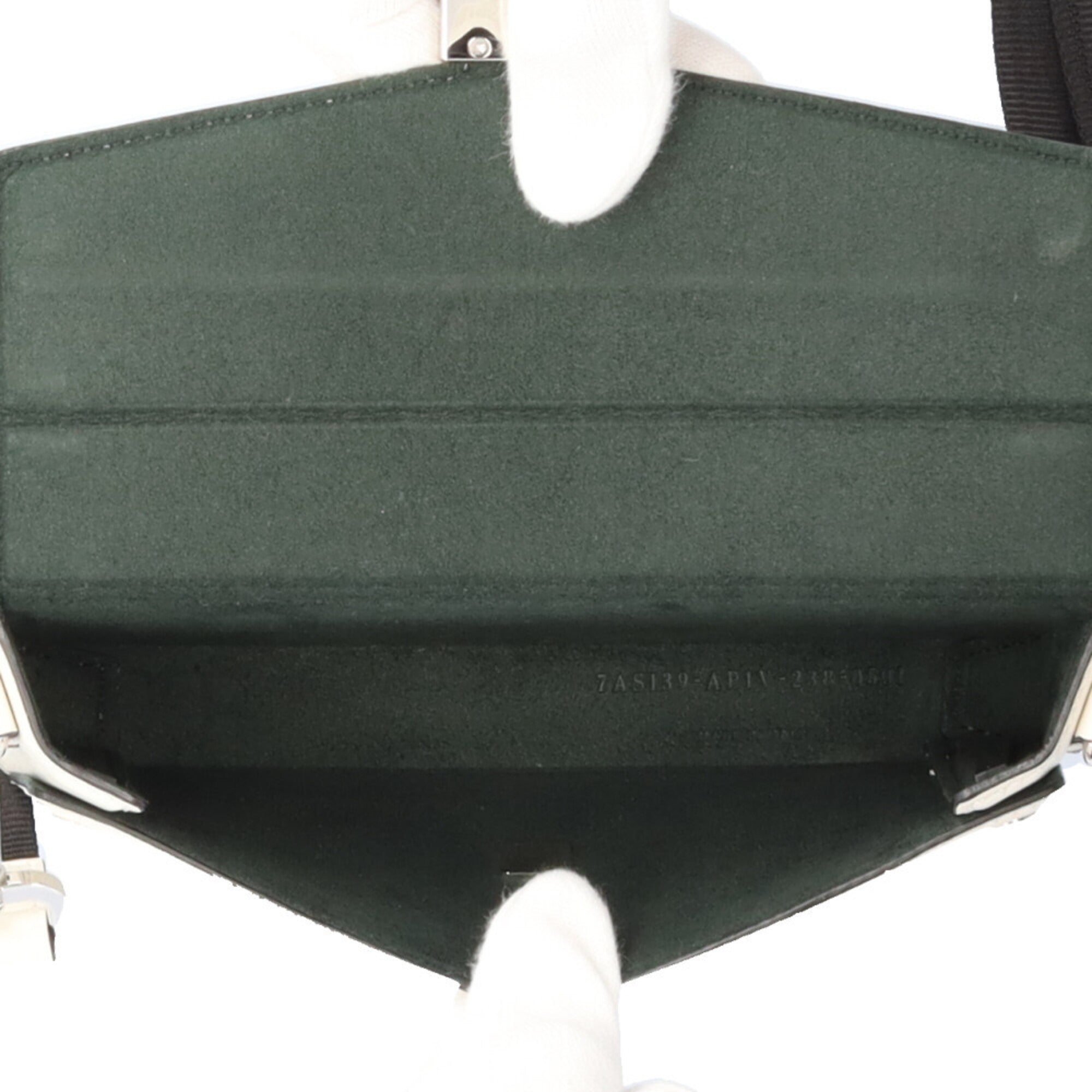 Fendi White Leather Shoulder Bag (Pre-Owned)