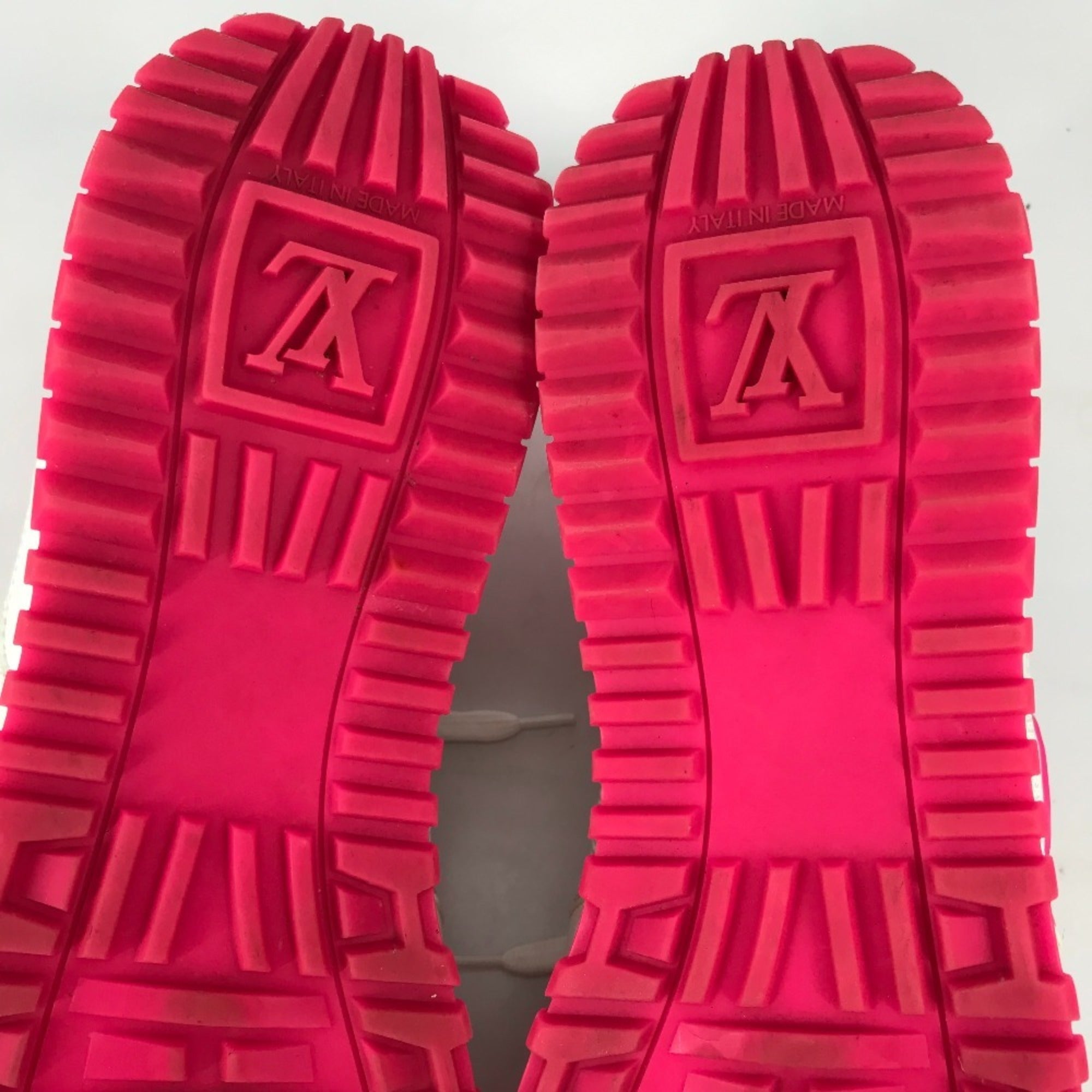 Louis Vuitton Pink White Sneakers (Pre-Owned)