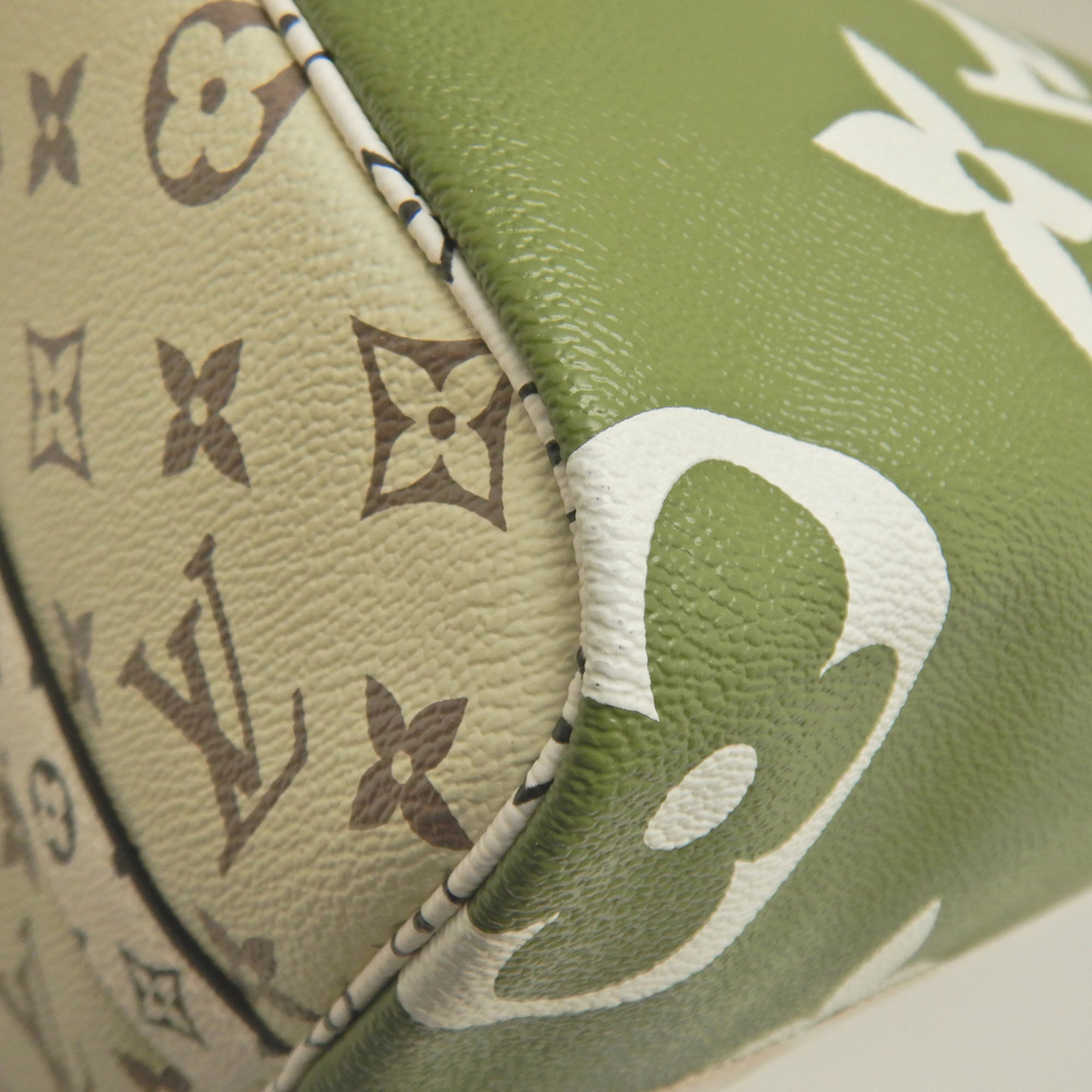 Louis Vuitton Beige Khaki White Coated Canvas Handbag (Pre-Owned)