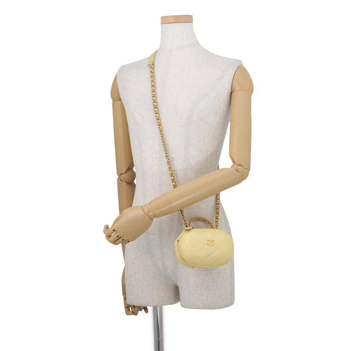 Chanel Yellow Leather Handbag Shoulder Bag (Pre-Owned)