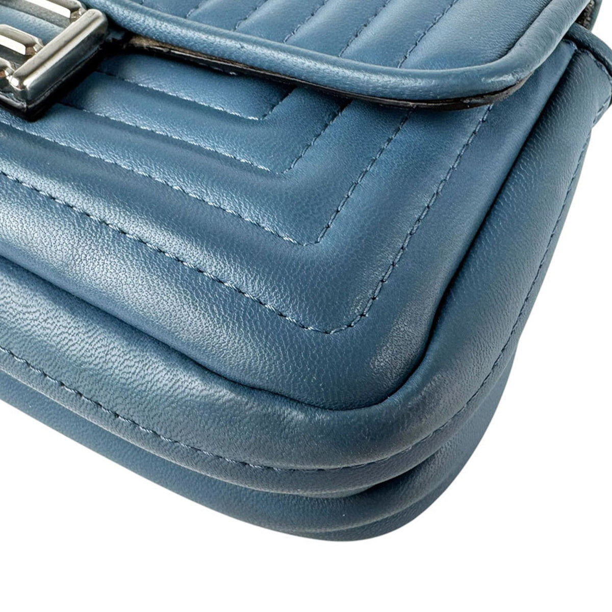 Fendi Blue Leather Shoulder Bag (Pre-Owned)