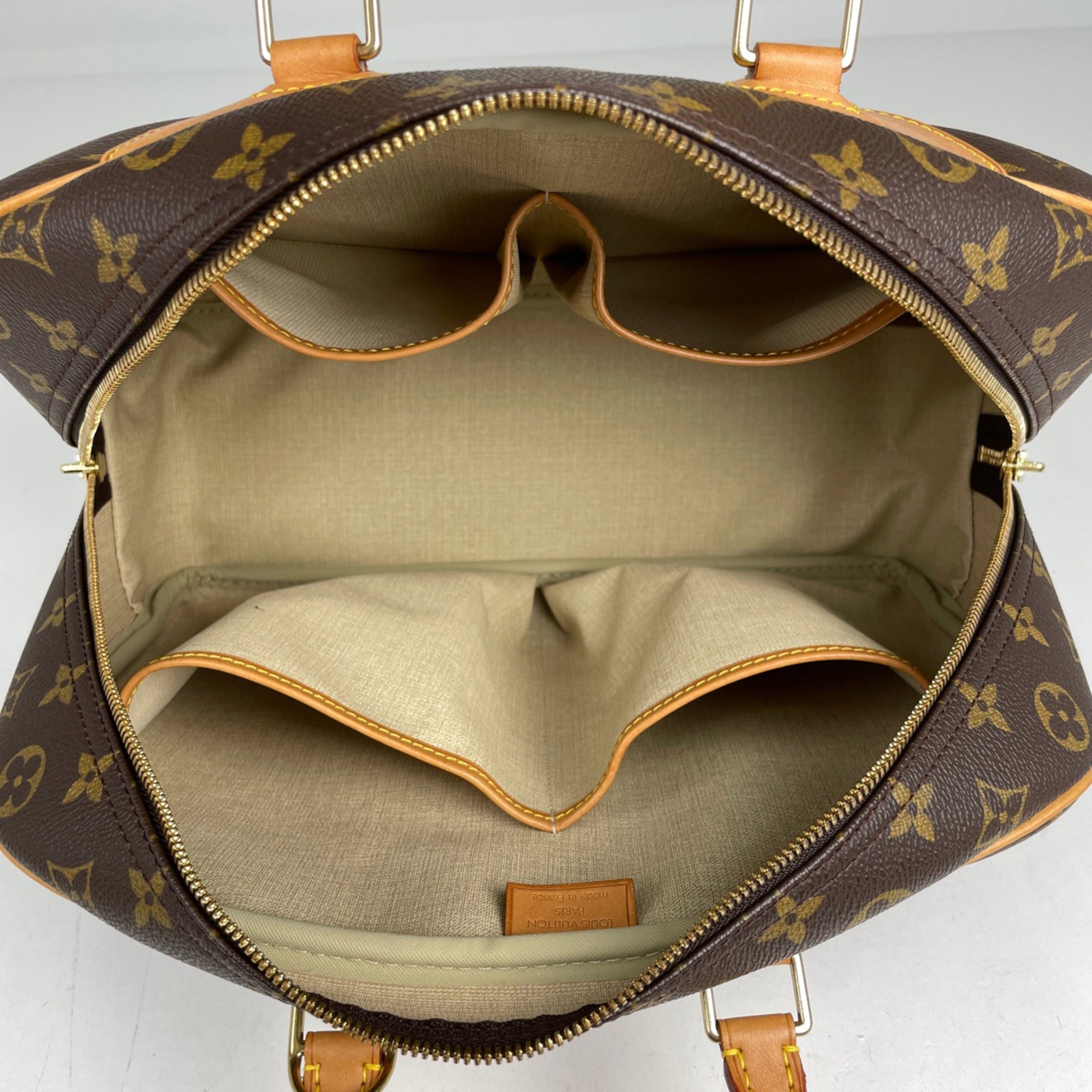 Louis Vuitton Brown Monogram Monogram Handbag (Pre-Owned)