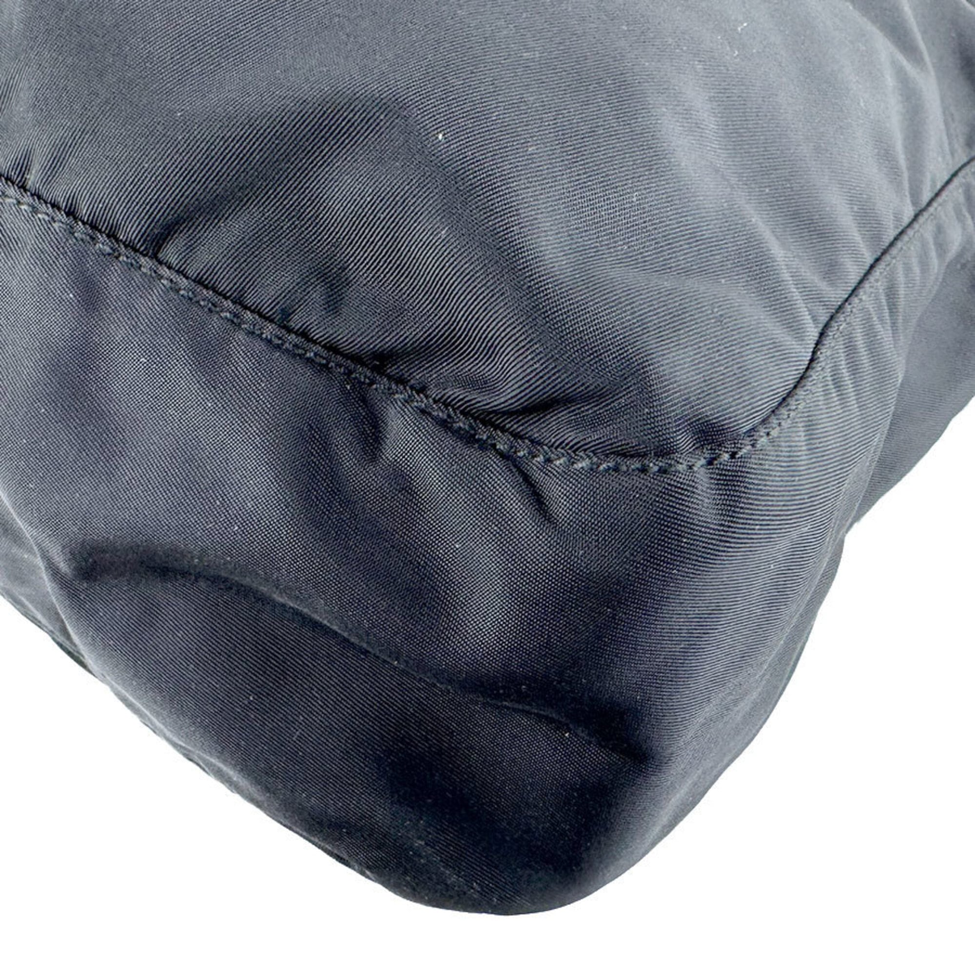Prada Black Nylon Shoulder Bag (Pre-Owned)