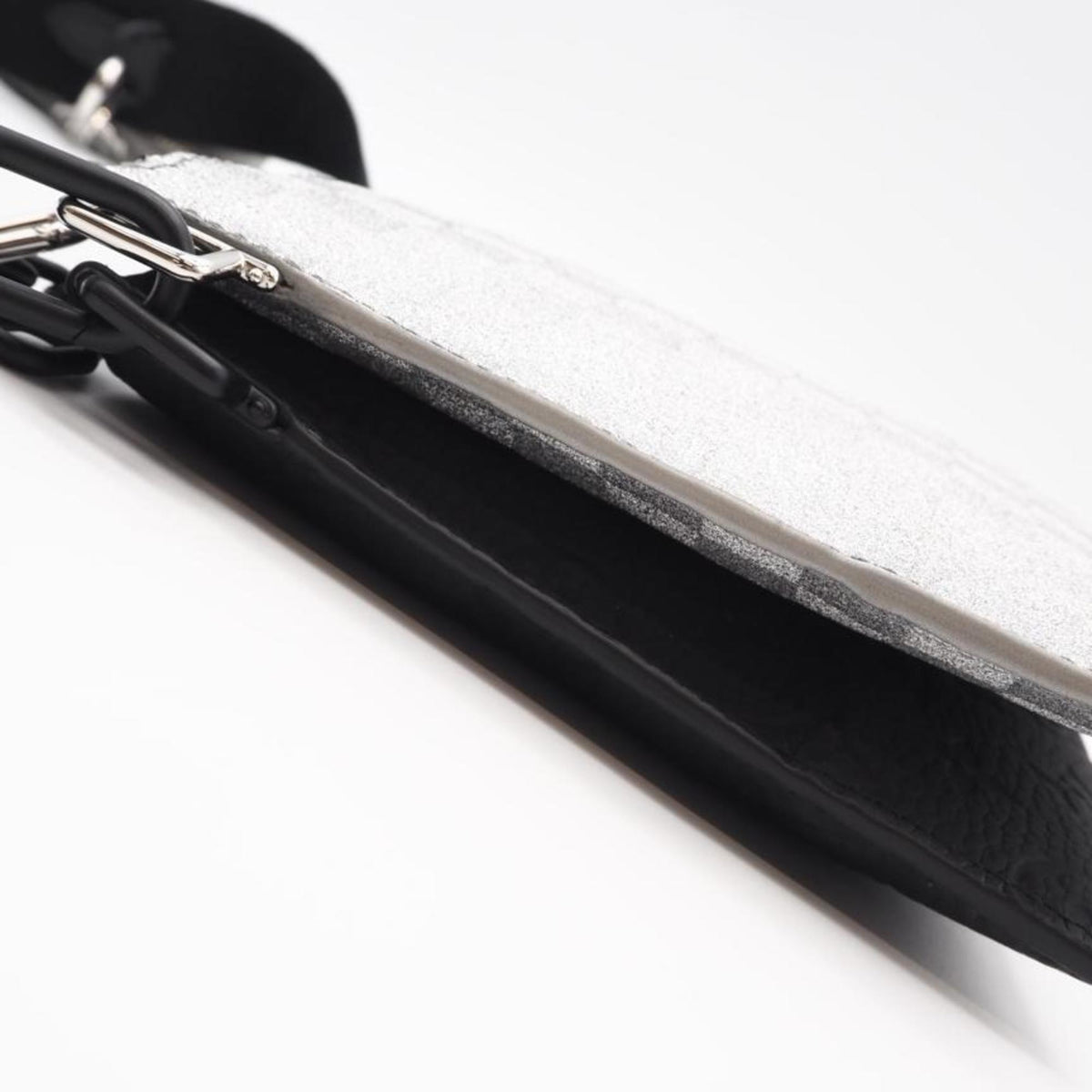 Louis Vuitton Black Silver Leather Shoulder Bag (Pre-Owned)