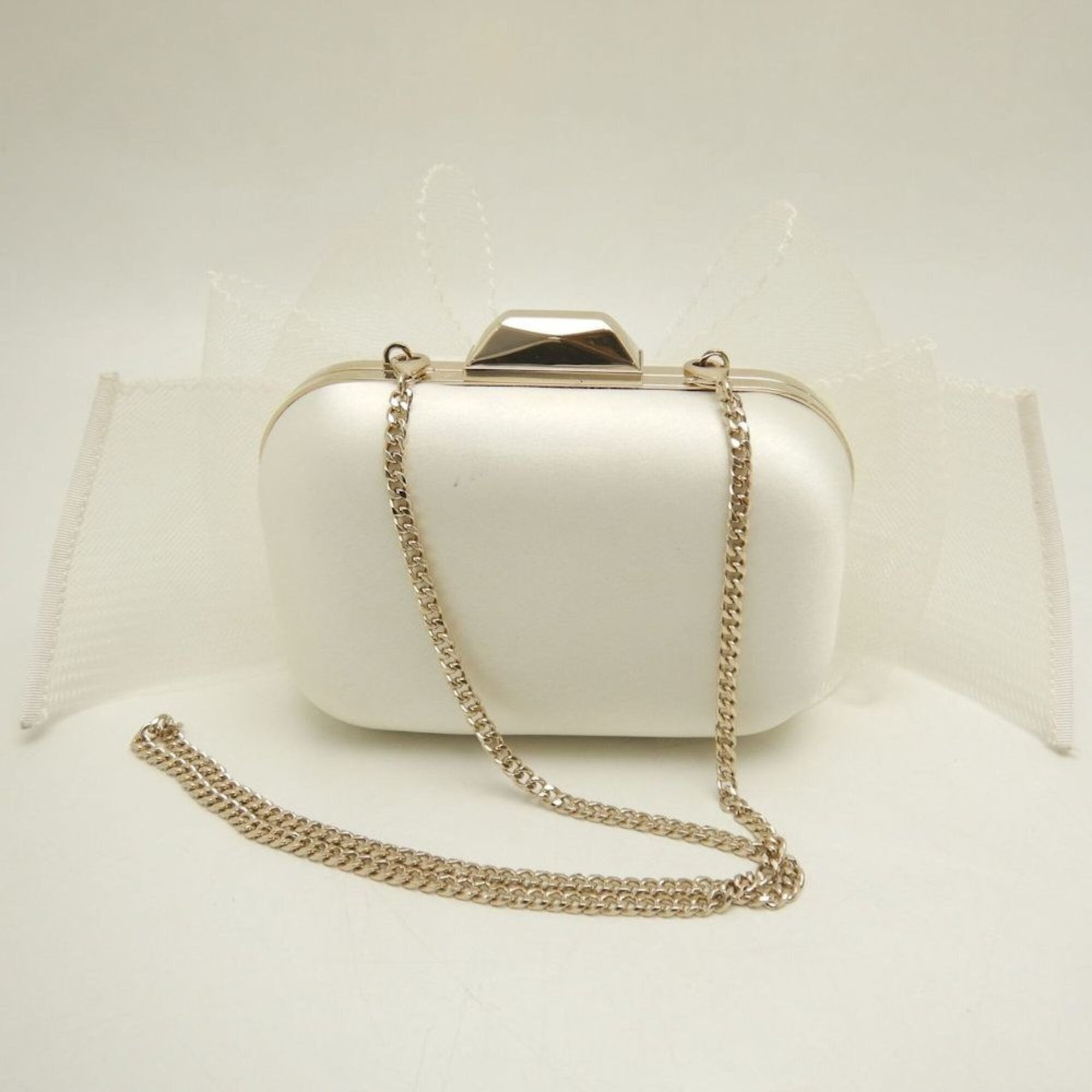 Jimmy Choo Off-White Satin Clutch Bag (Pre-Owned)