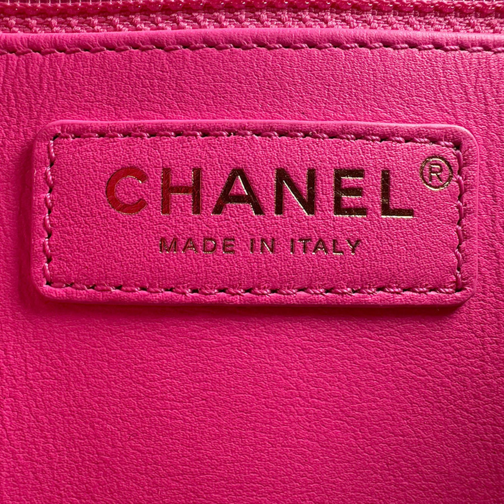 Chanel Pink Patent Leather Shoulder Bag (Pre-Owned)