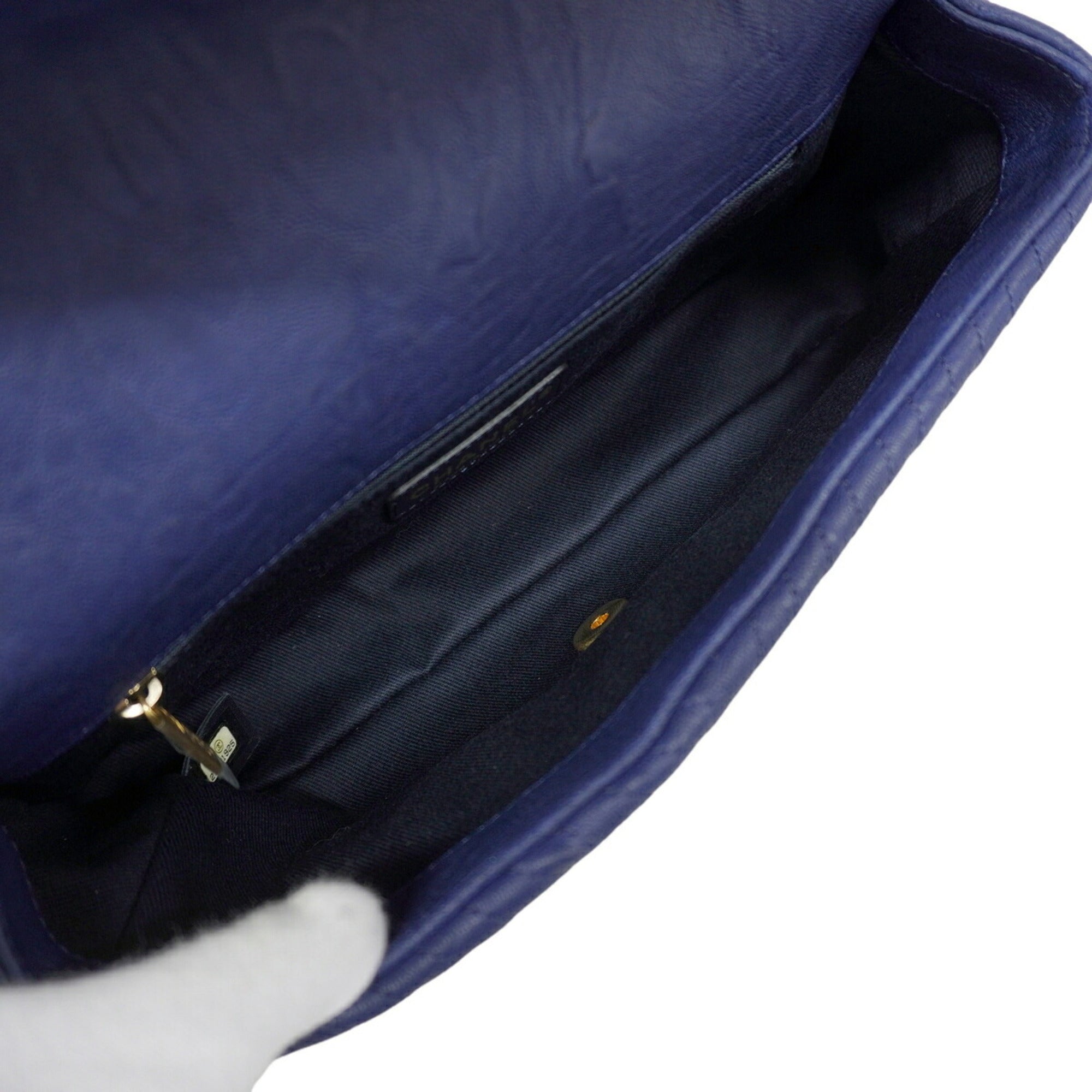 Chanel Navy Leather Shoulder Bag (Pre-Owned)