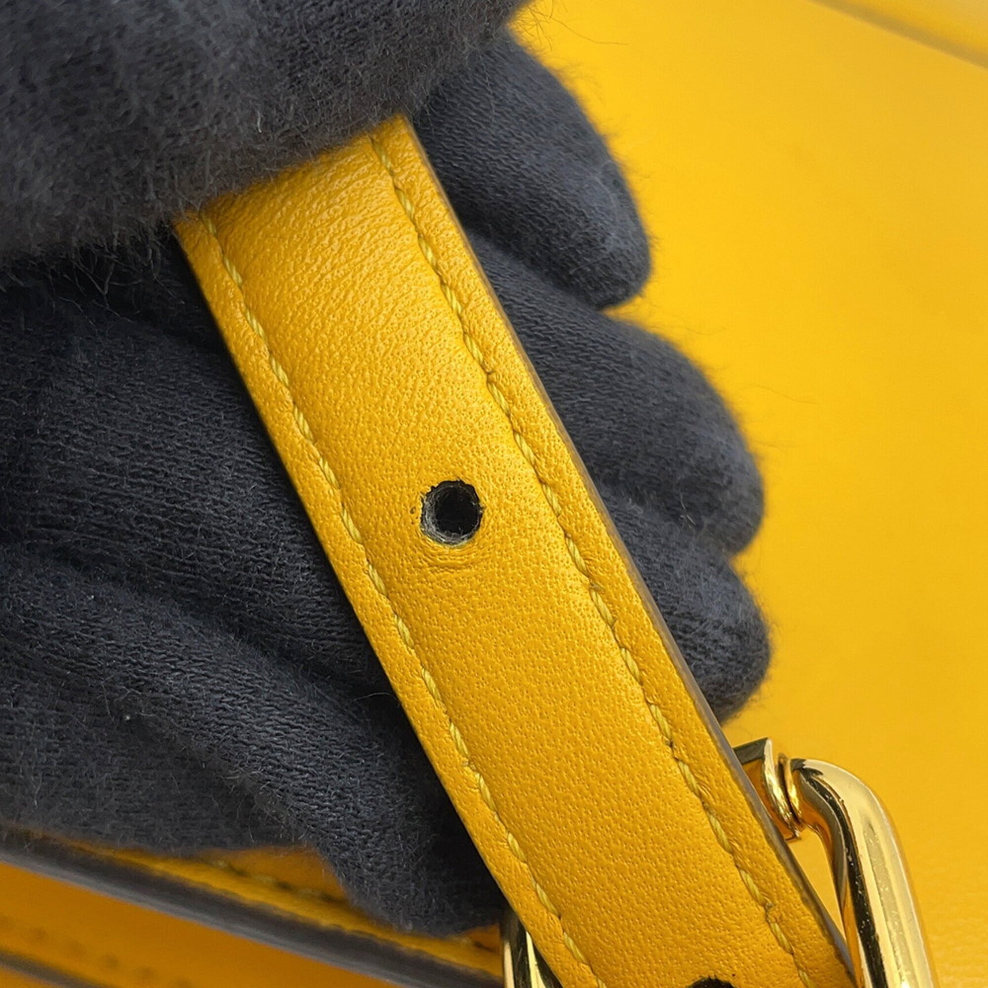 Fendi Peekaboo Yellow Leather Handbag (Pre-Owned)