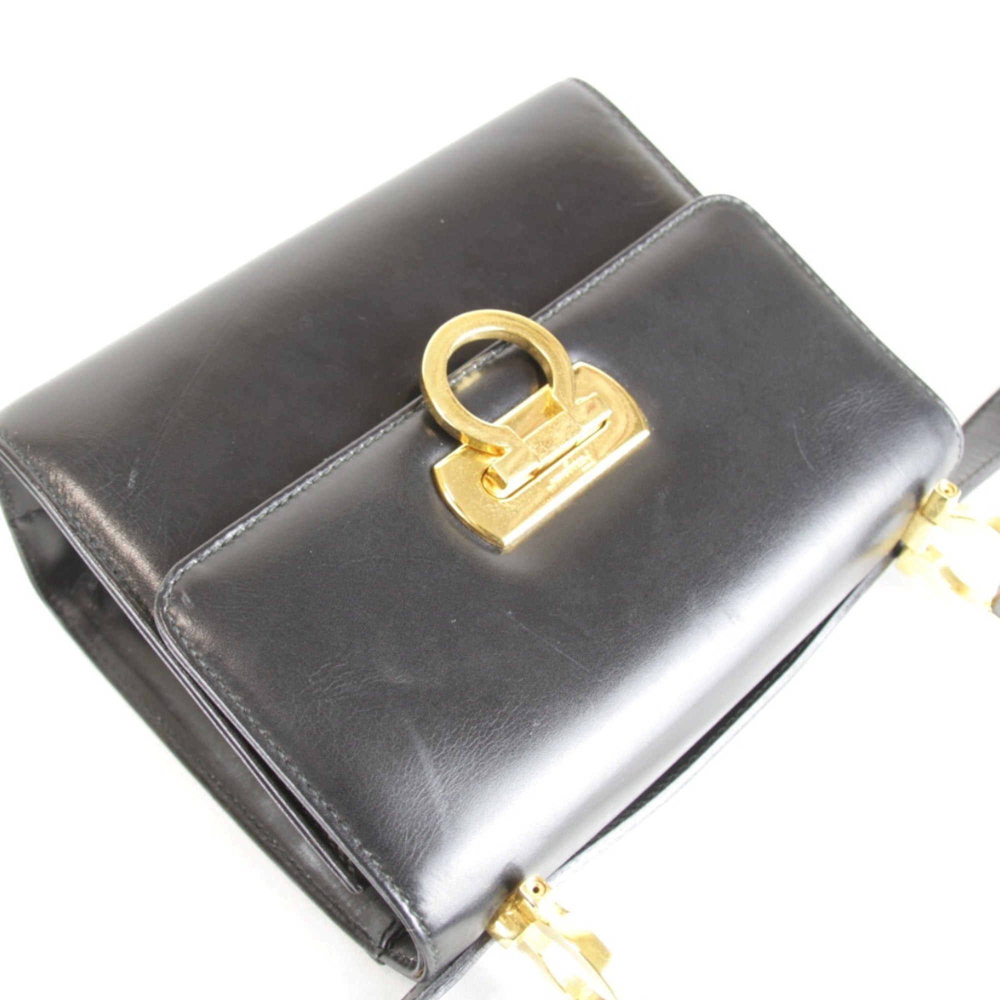 Salvatore Ferragamo Black Leather Shoulder Bag (Pre-Owned)