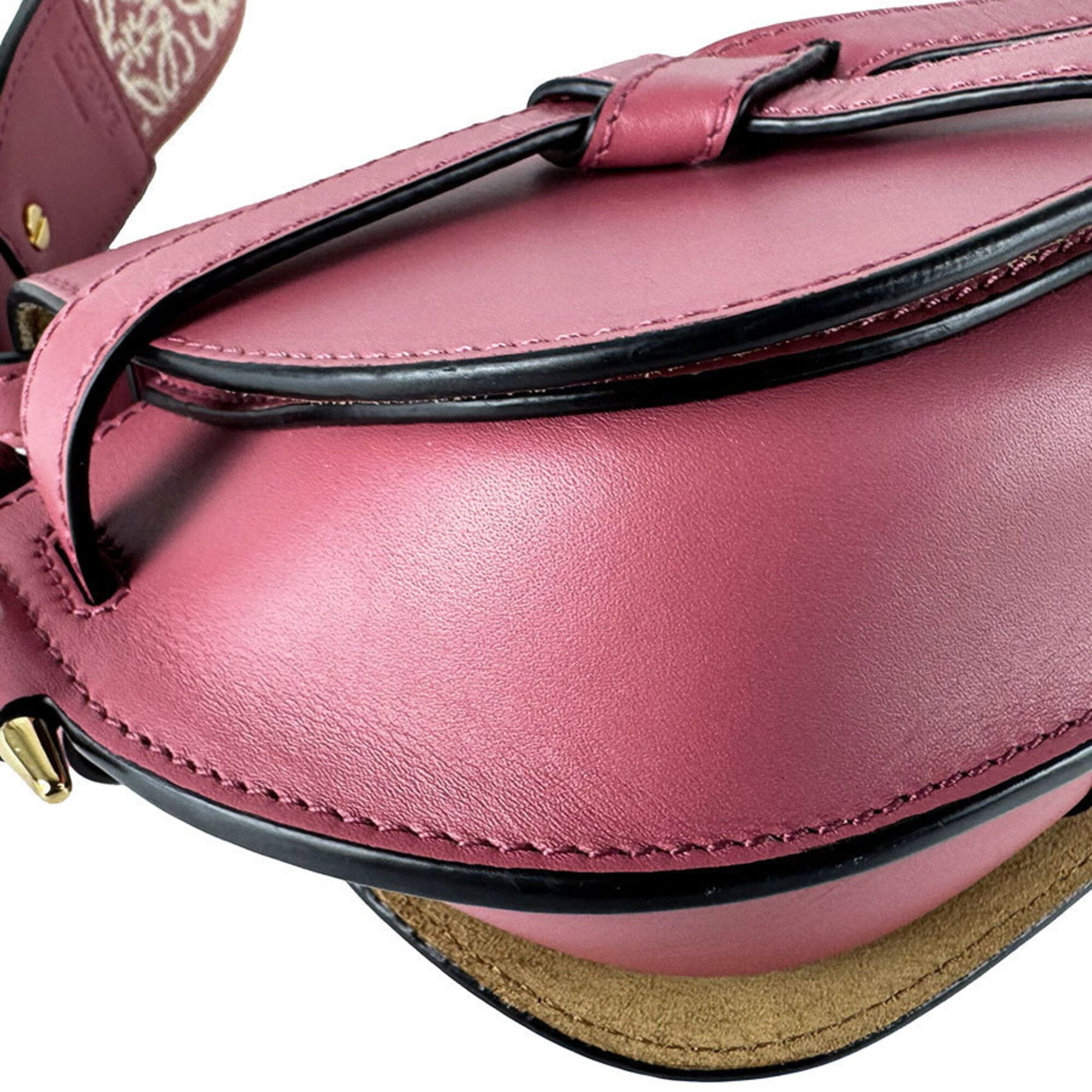 Loewe Pink Leather Shoulder Bag (Pre-Owned)