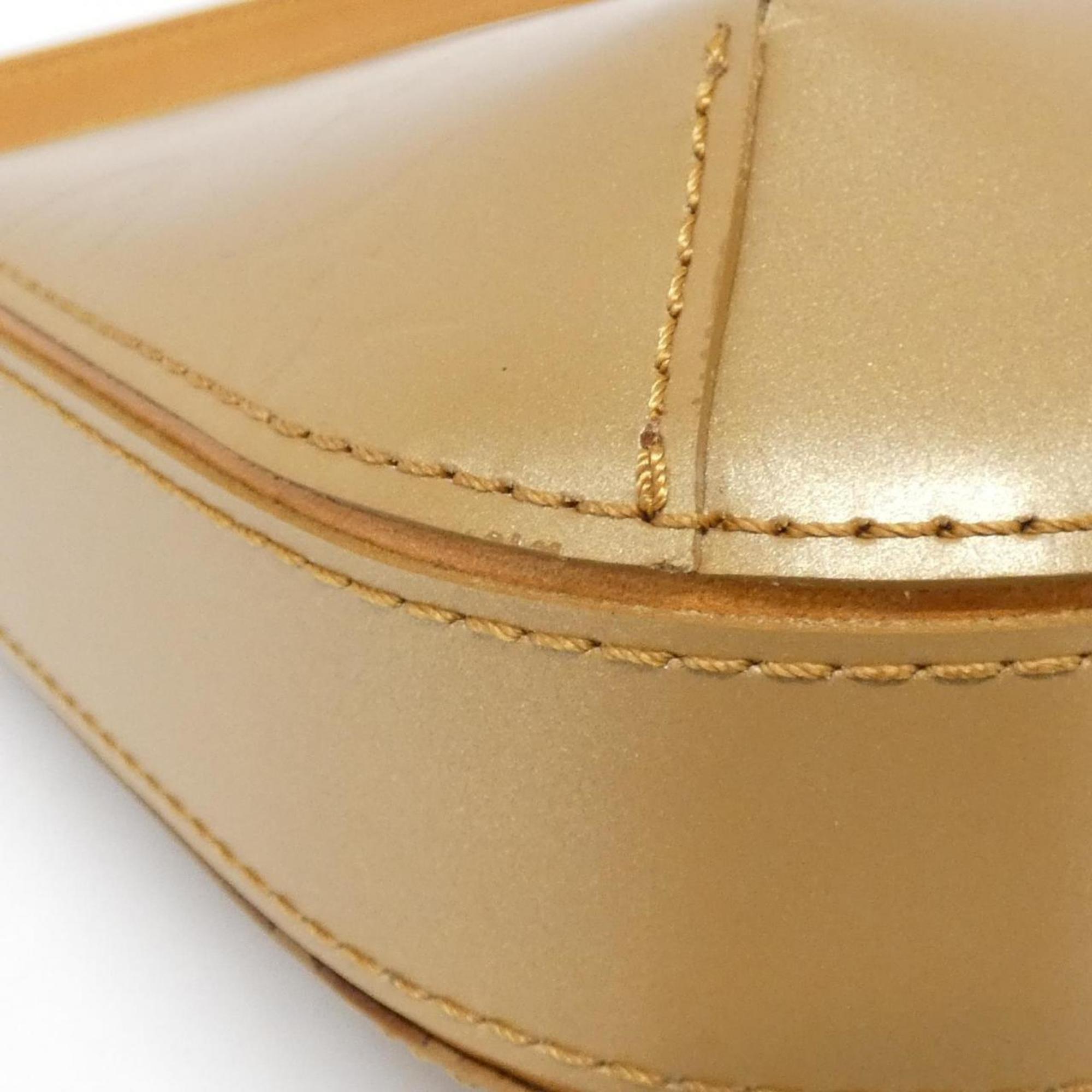 Louis Vuitton Gold Leather Shoulder Bag (Pre-Owned)