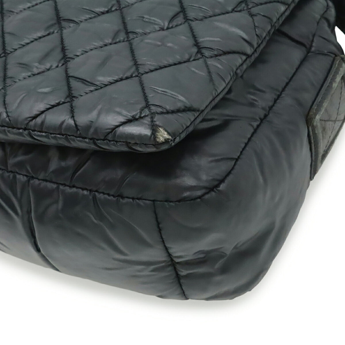 Chanel Black Nylon Shoulder Bag (Pre-Owned)