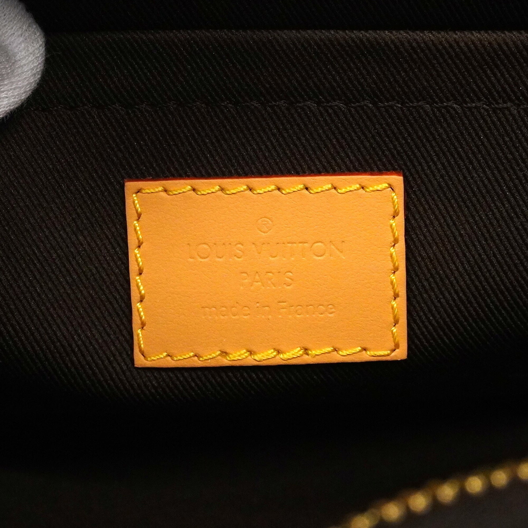 Louis Vuitton Chocolate Shoulder Bag (Pre-Owned)
