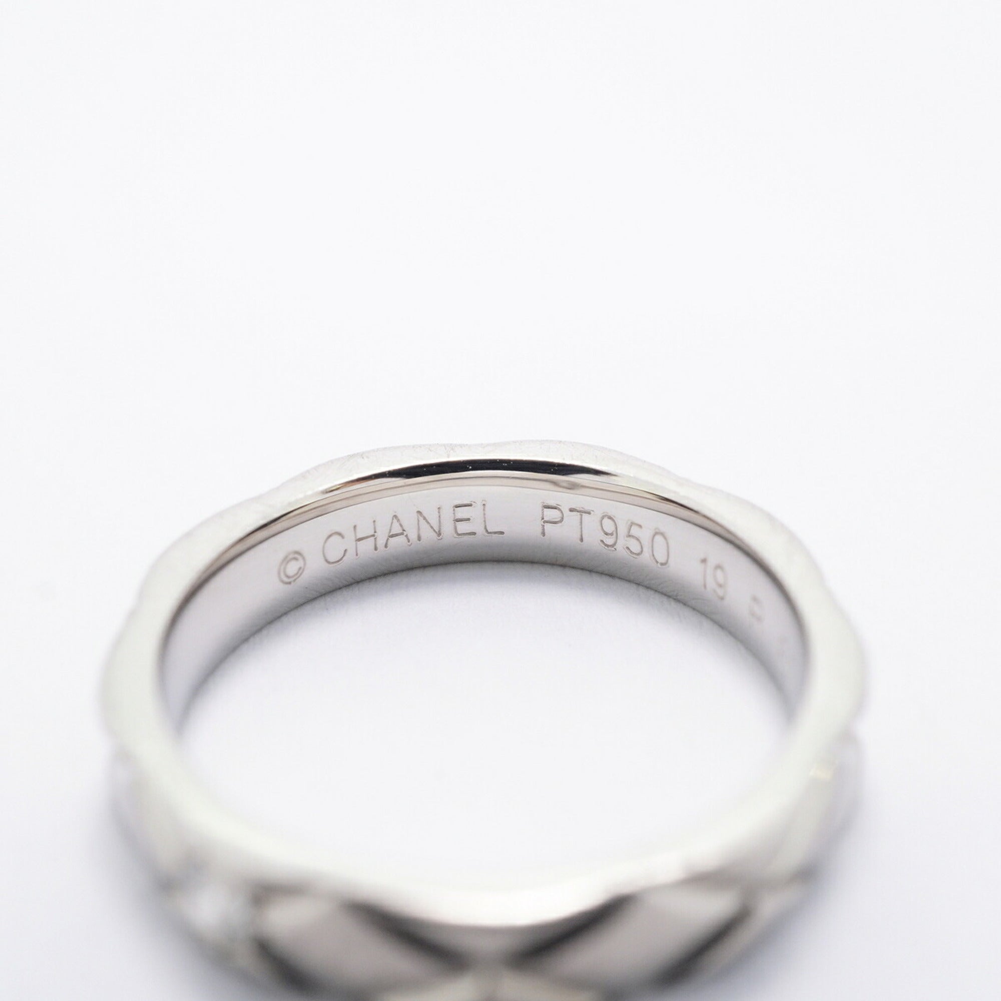 Chanel Platinum 950 Band Ring (Pre-Owned)