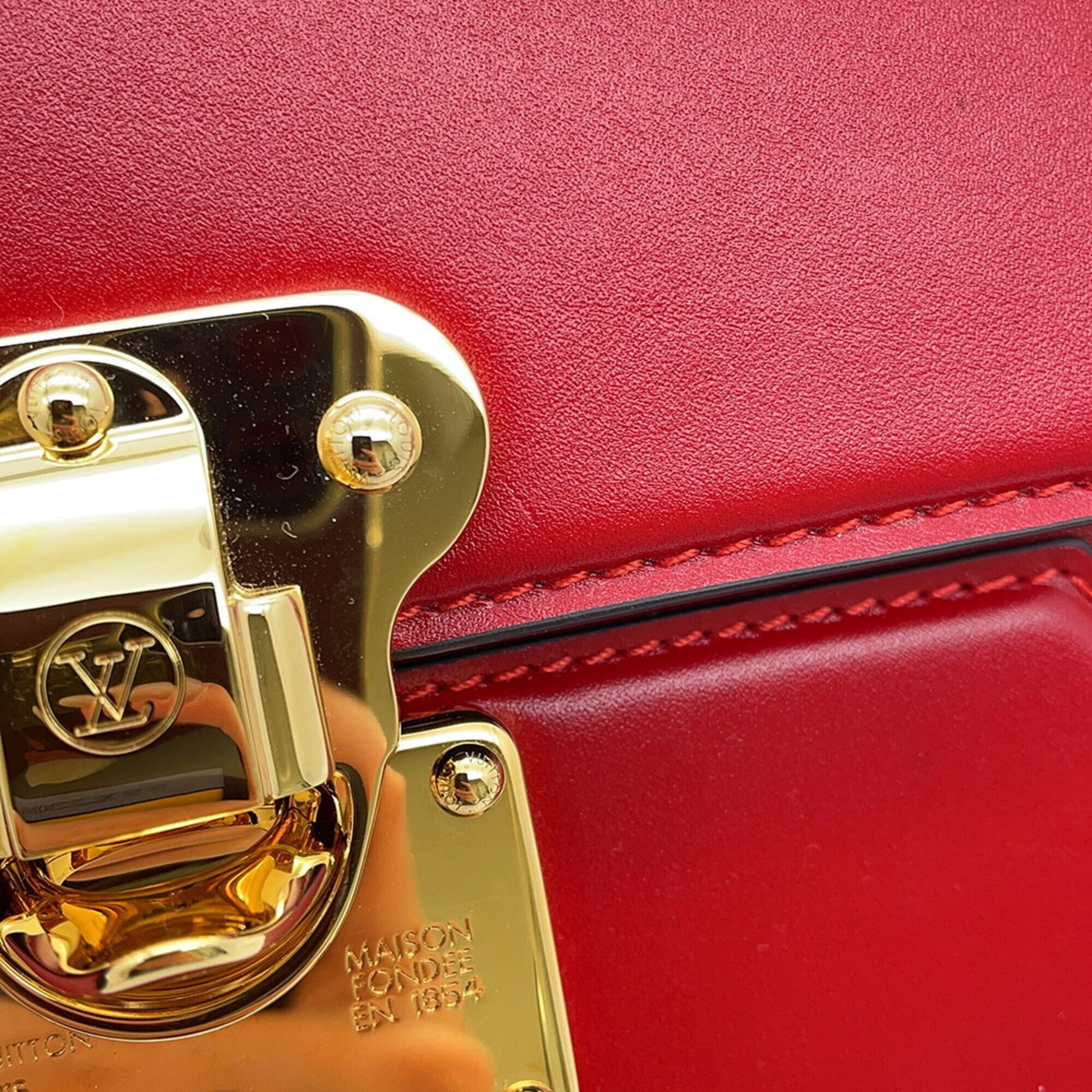 Louis Vuitton Red Color Exotic Leather Handbag Shoulder Bag (Pre-Owned)