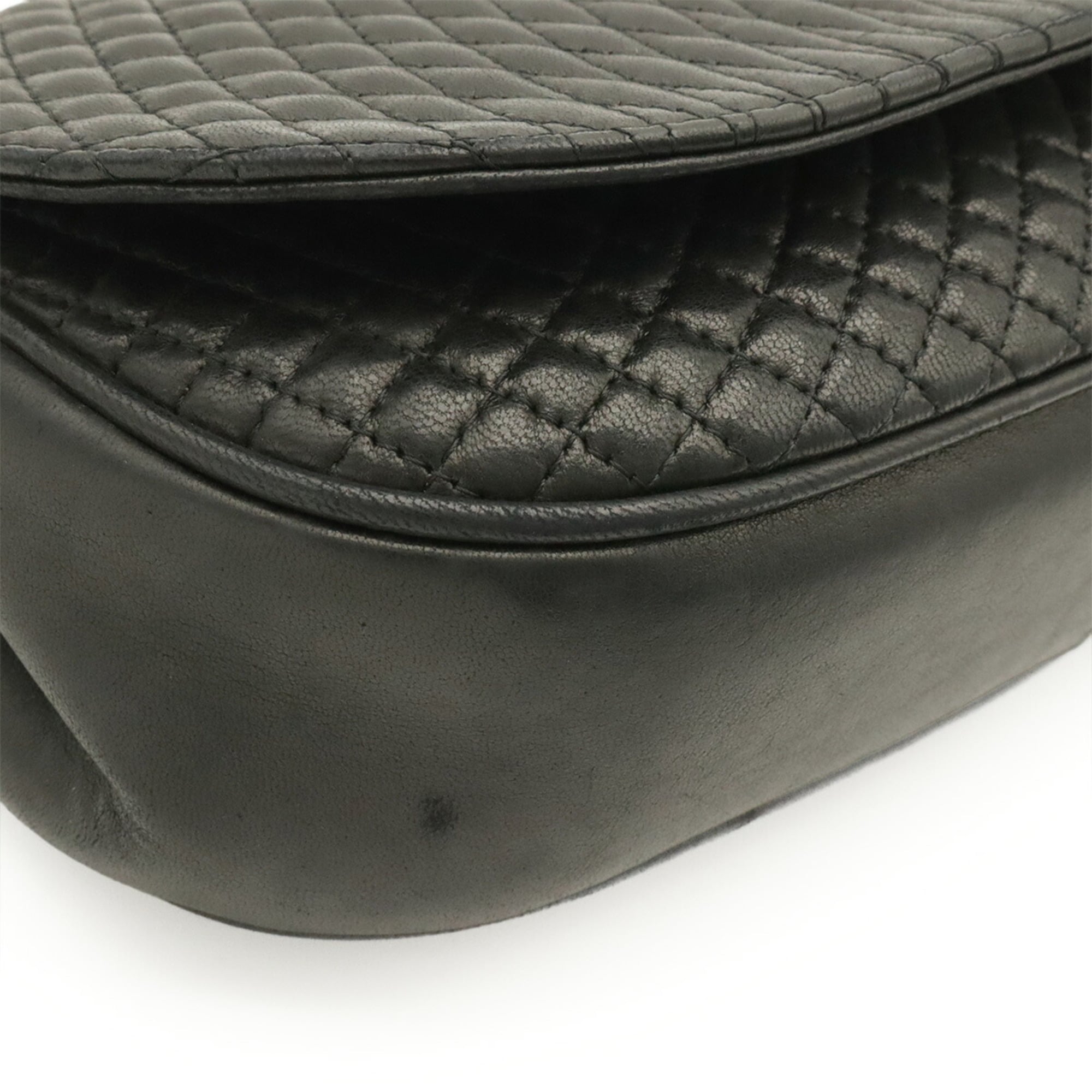 Bally Black Leather Pochette Shoulder Bag (Pre-Owned)