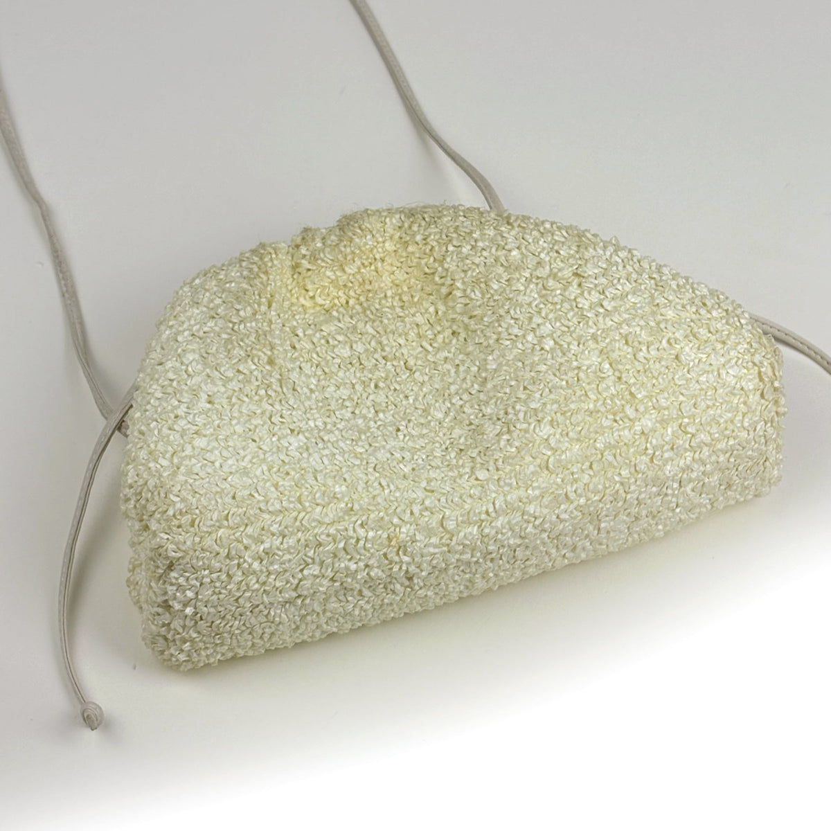 Bottega Veneta White Fabric Leather Pouch Shoulder Bag (Pre-Owned)