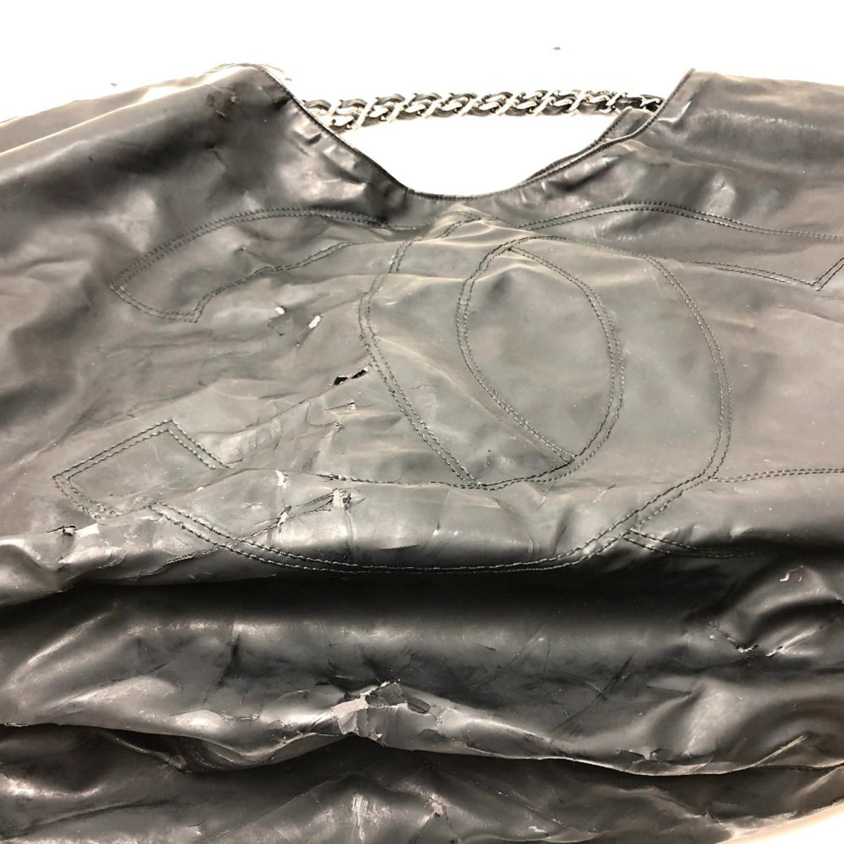 Chanel Black Shoulder Bag (Pre-Owned)