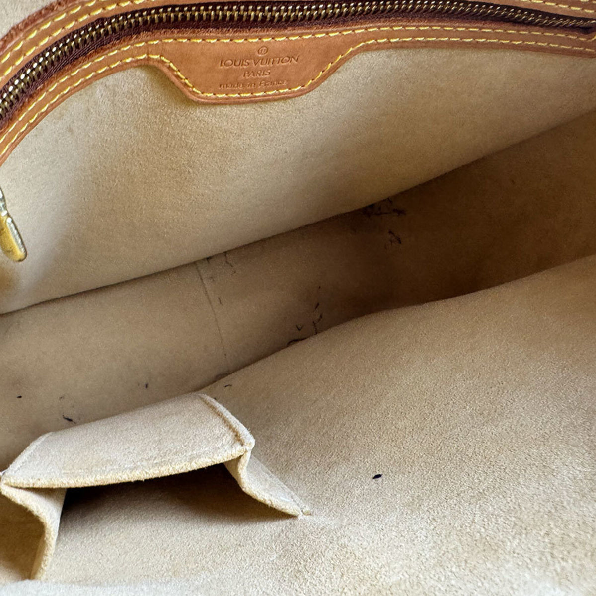 Louis Vuitton Brown Monogram Monogram Shoulder Bag (Pre-Owned)