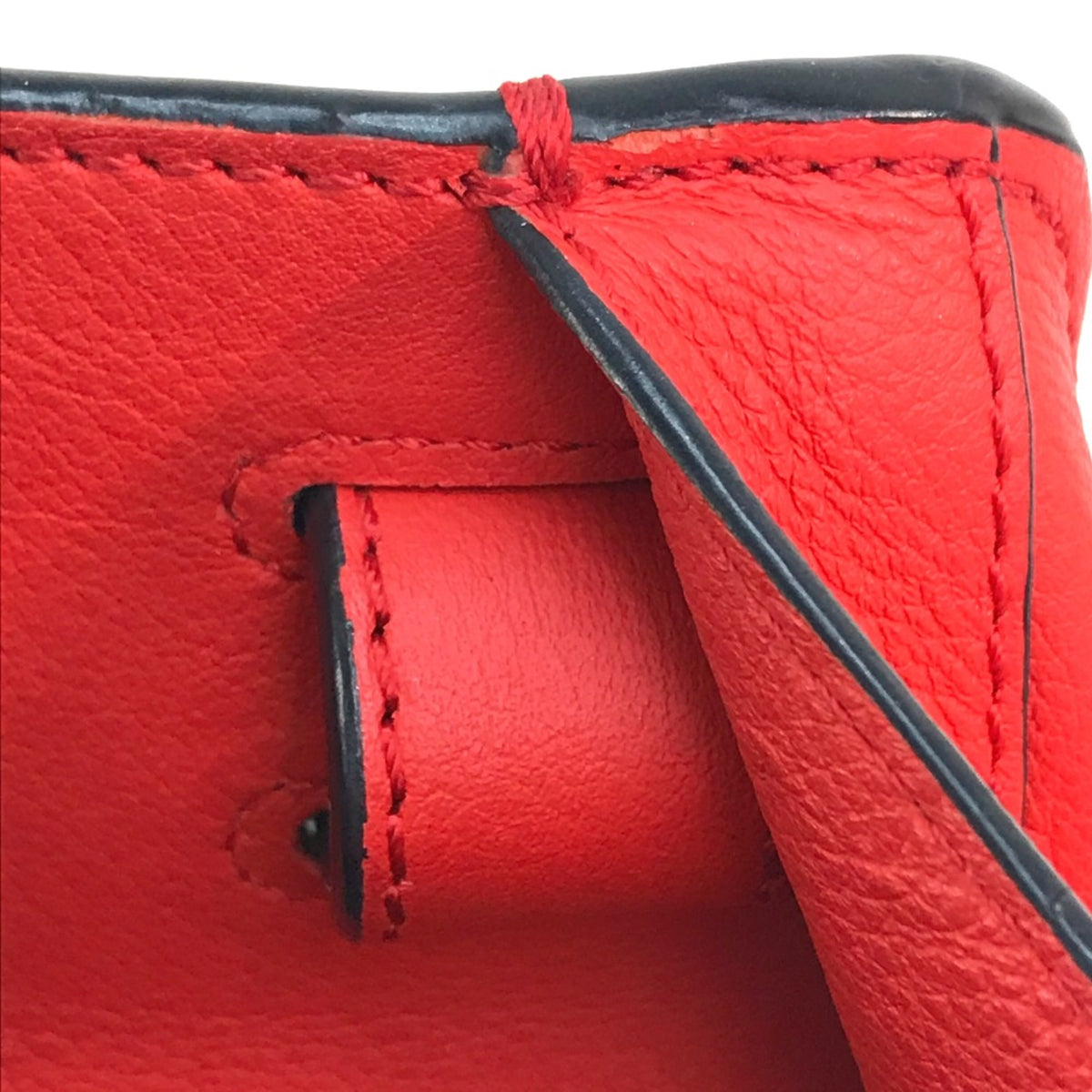 Loewe Red Leather Handbag (Pre-Owned)